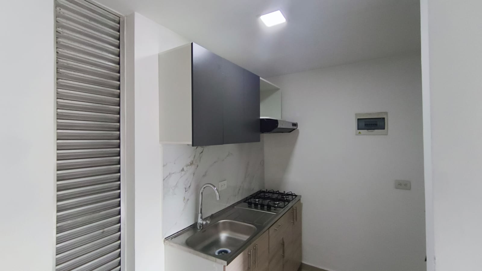 ARRIENDO DE APARTAMENTO EN LOMA DEL LOS BERNAL, MEDELLIN