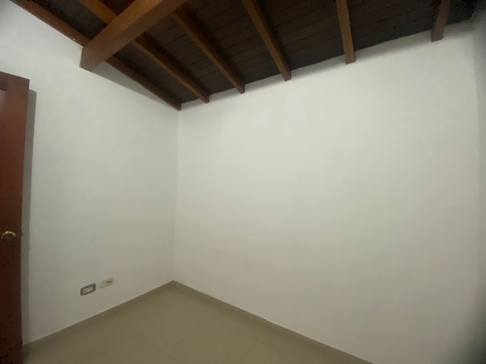 Iluminado Apartamento para Arriendo en Laureles, Estadio, Medellín