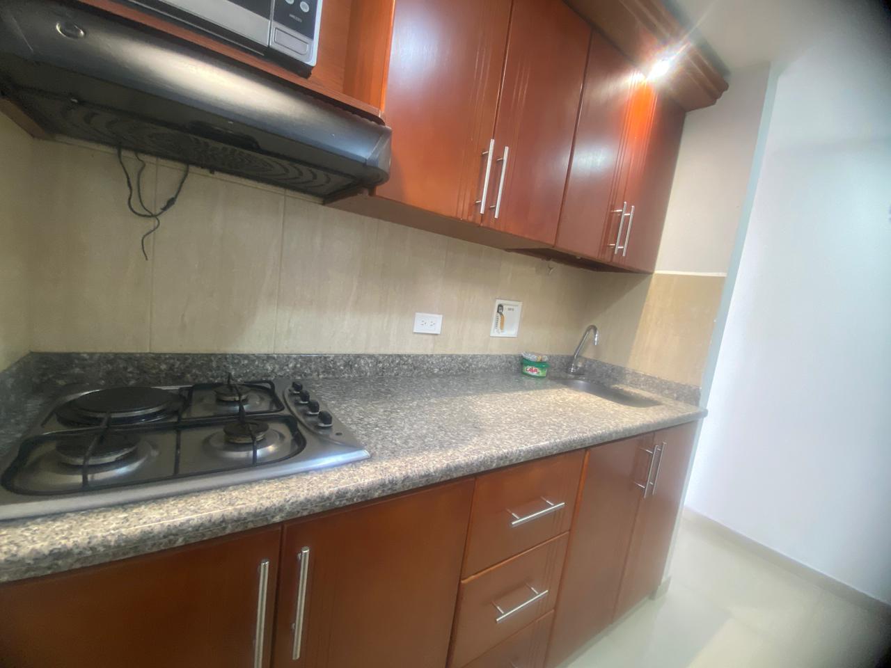 Amplio Apartamento Amoblado para Arriendo en La America, Medellín