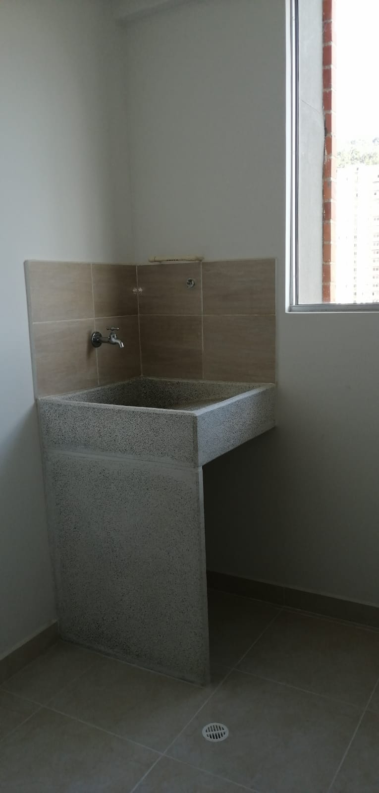 Se Vende Apartamento, Via a Machado