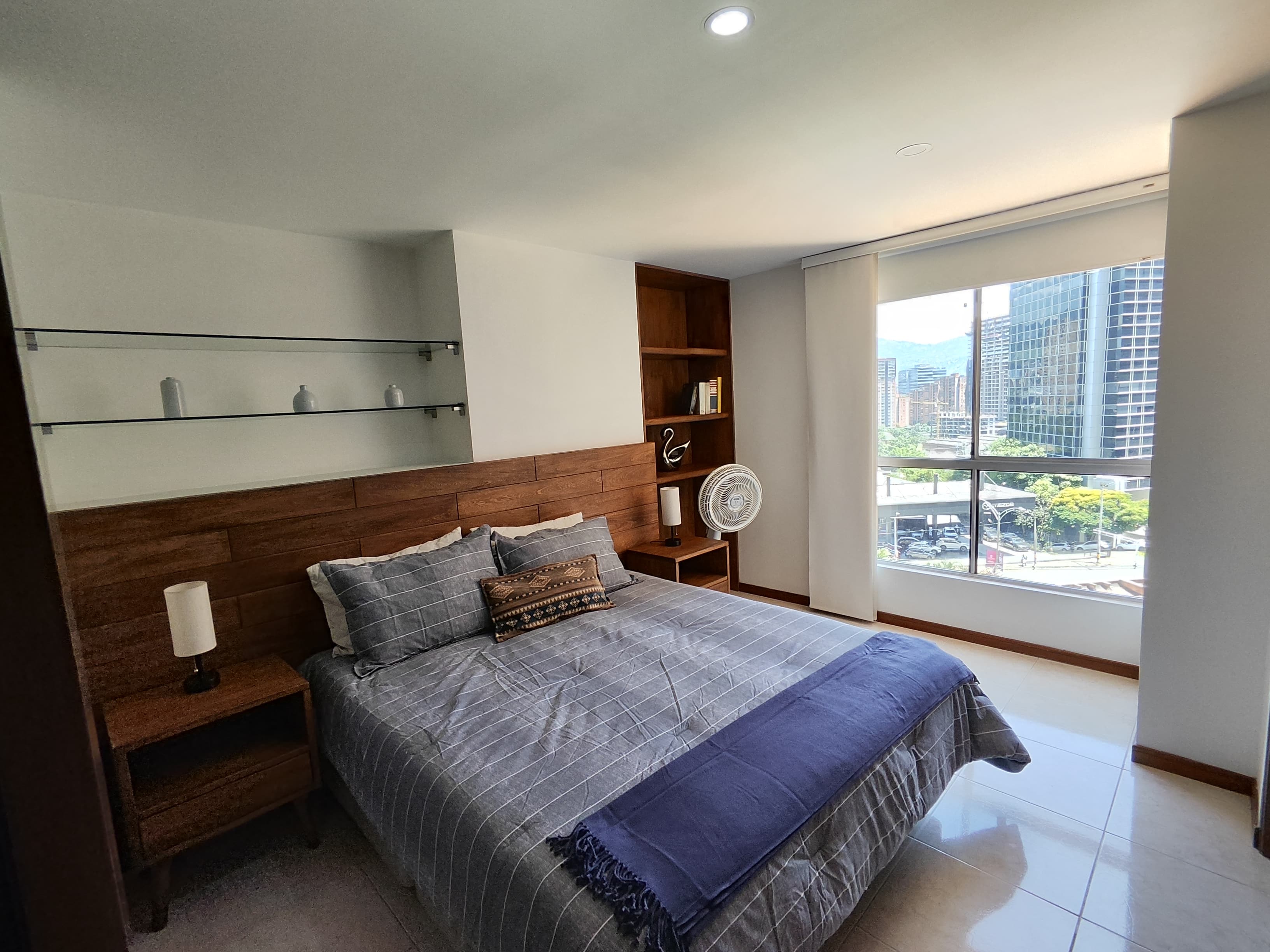Se Arrienda Apartamento Amoblado en Castropol, Medellín