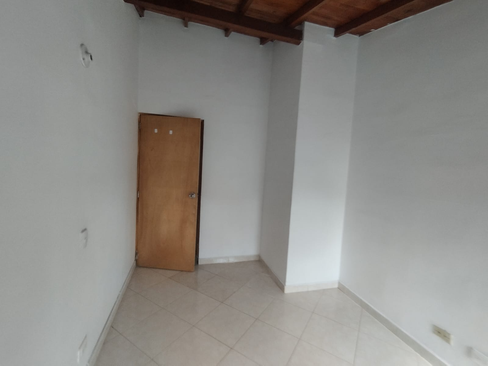 Se Arrienda Casa Unifamiliar en Robledo Santa Maria, Medellín