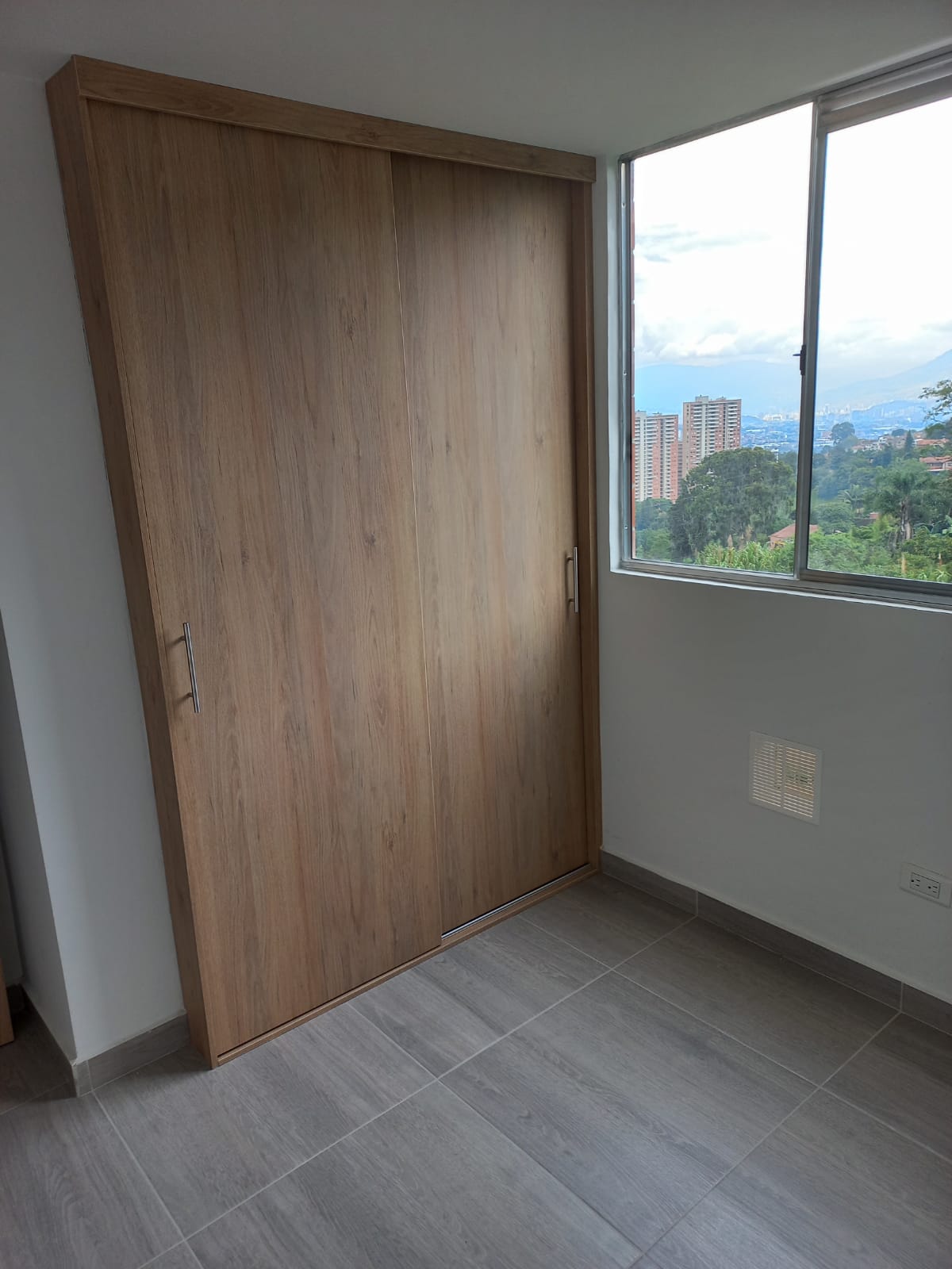 Se Arrienda Apartamento en las Lomitas, Sabaneta