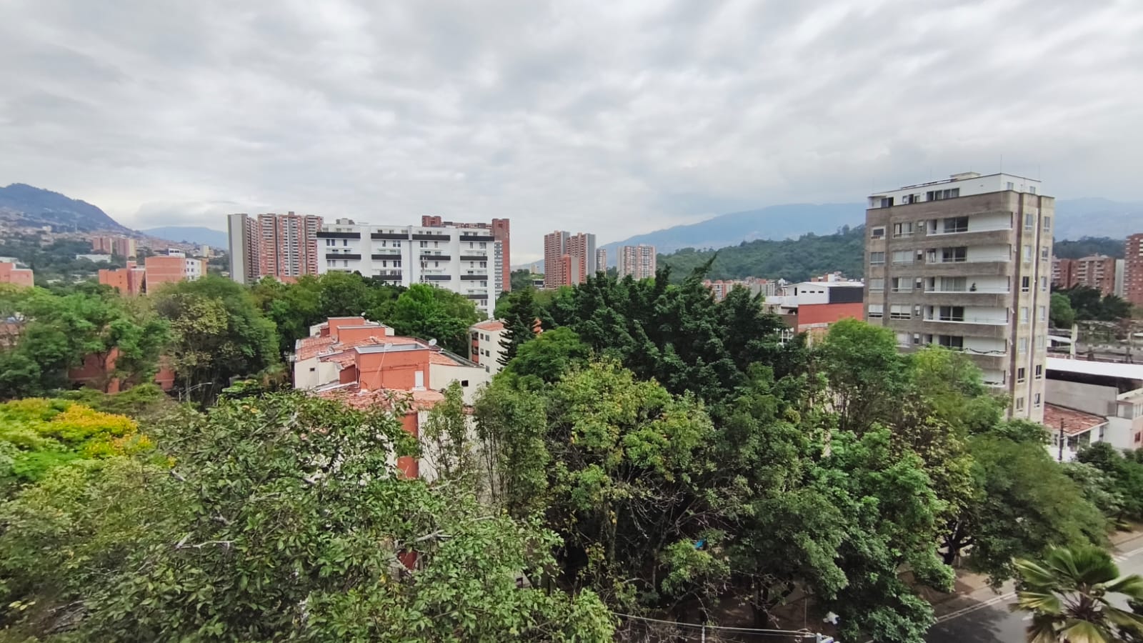 Se Arrienda Apartamento en los Colores, Medellín