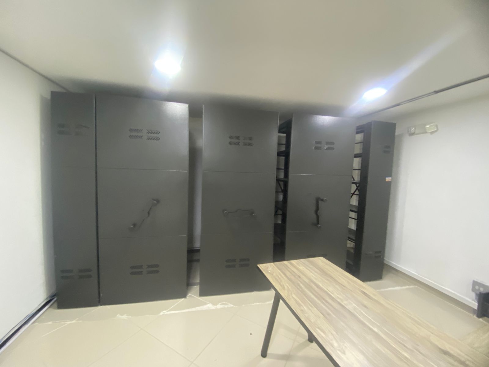 Amplia Oficina para Arriendo en Suramericana, Medellín