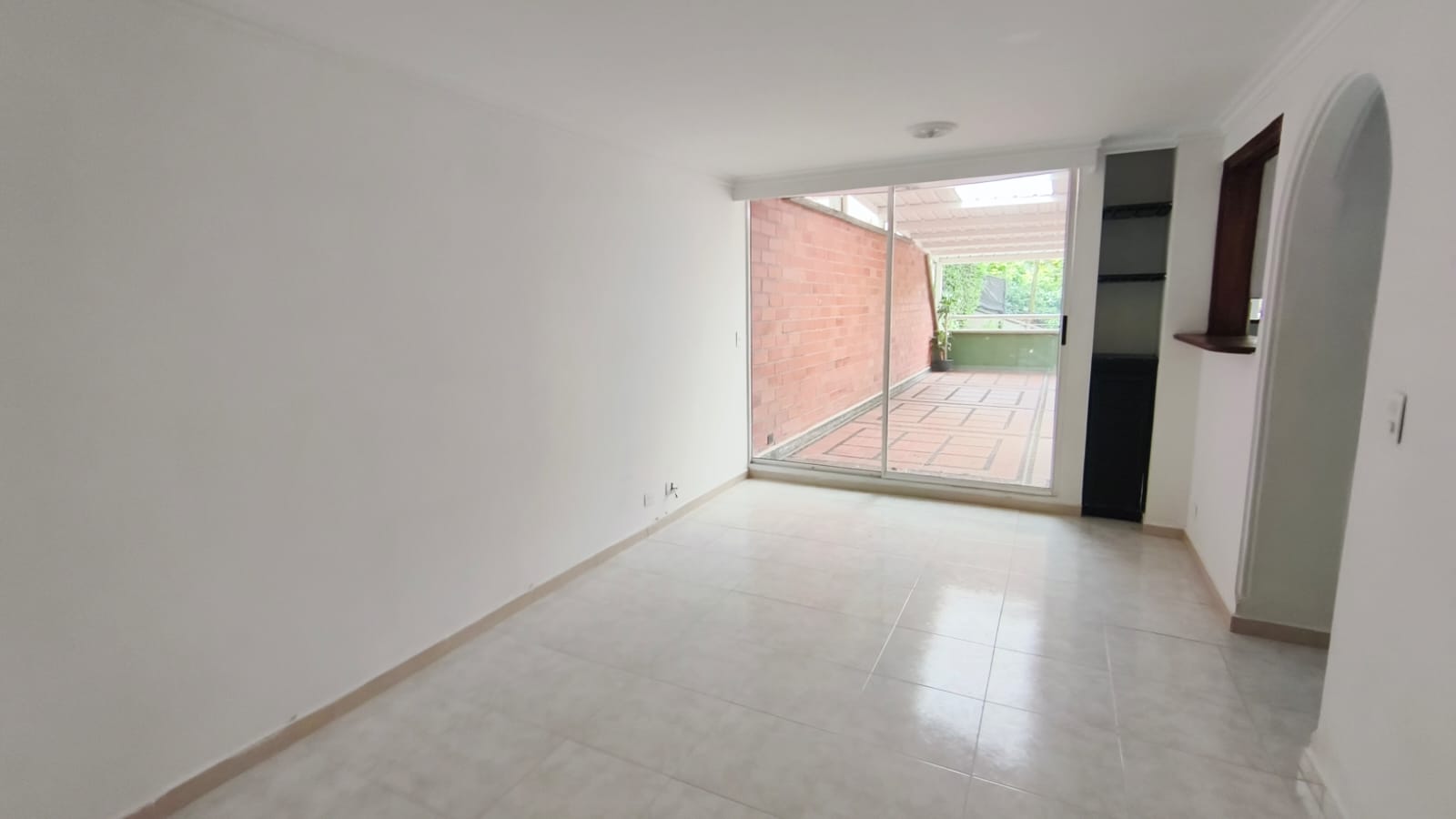 Se Arrienda Apartamento en la Loma de los Bernal, Medellín