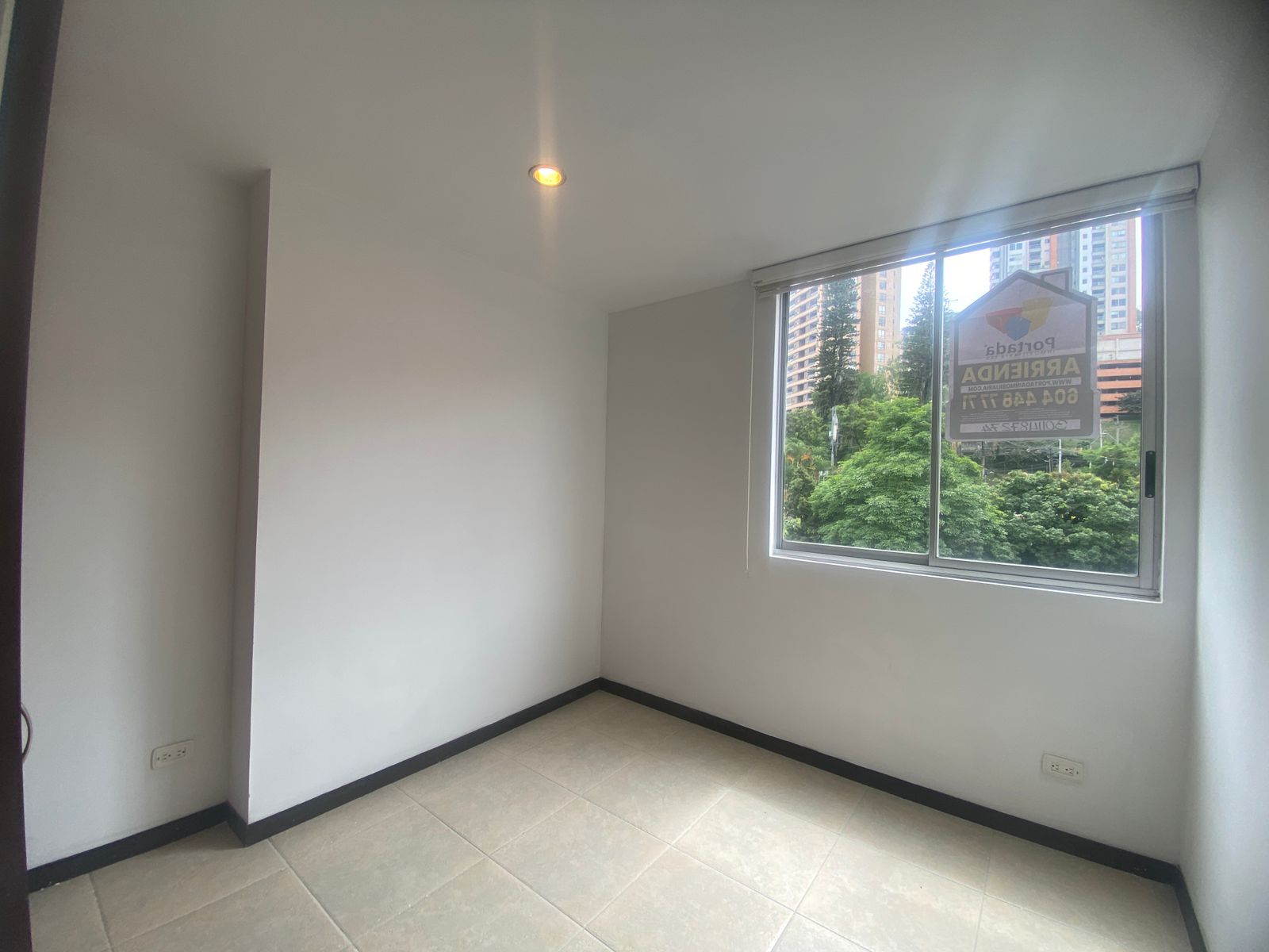 Apartamento con Excelentes Acabados para Arriendo en Poblado, Medellín