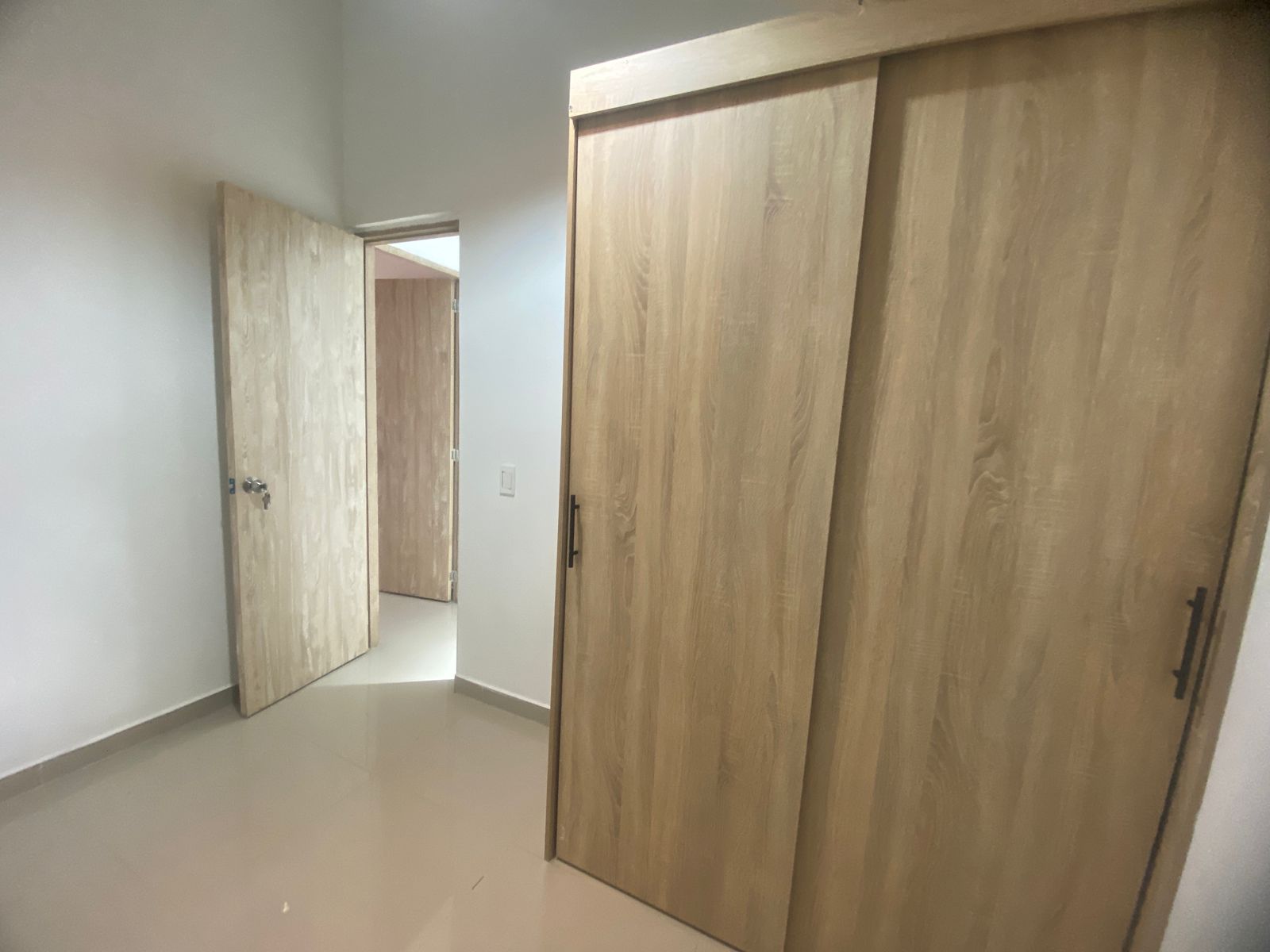 Iluminado Apartamento para Arriendo en Laureles, Estadio, Medellín