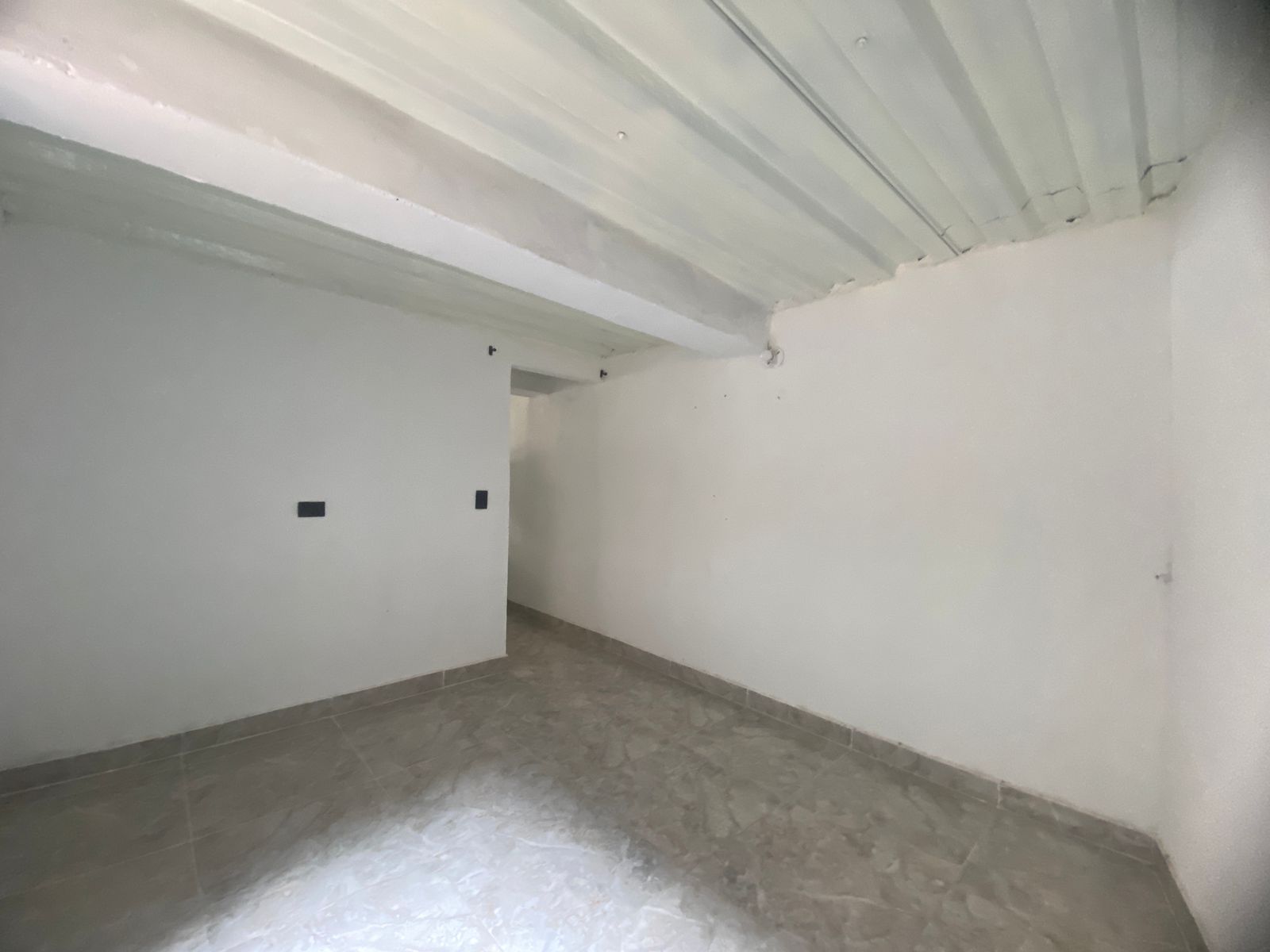 Amplio Apartaestudio para Arriendo en San Cristobal, Medellín