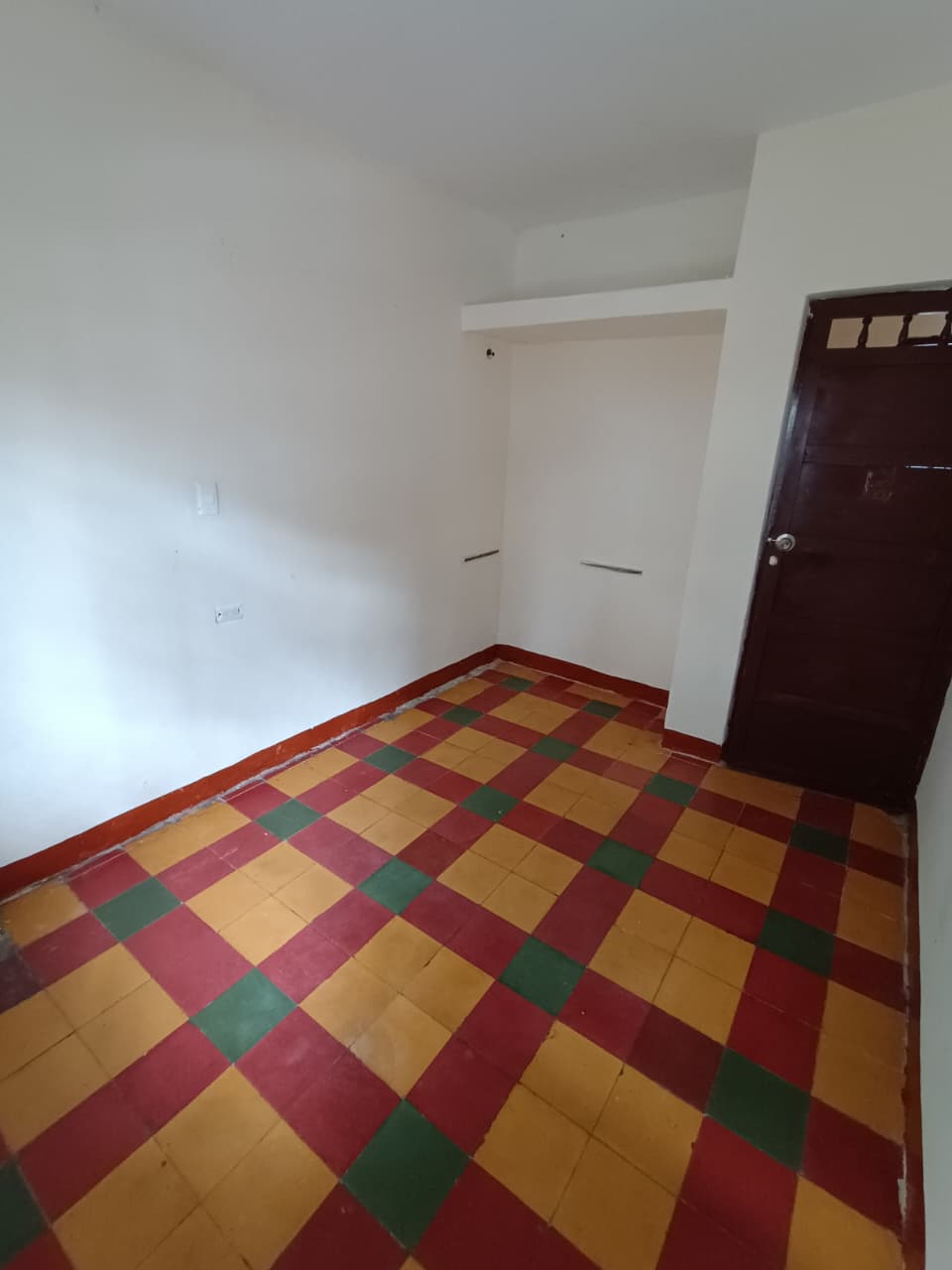 Se Arrienda Amplia Casa en El Salvador, Medellín
