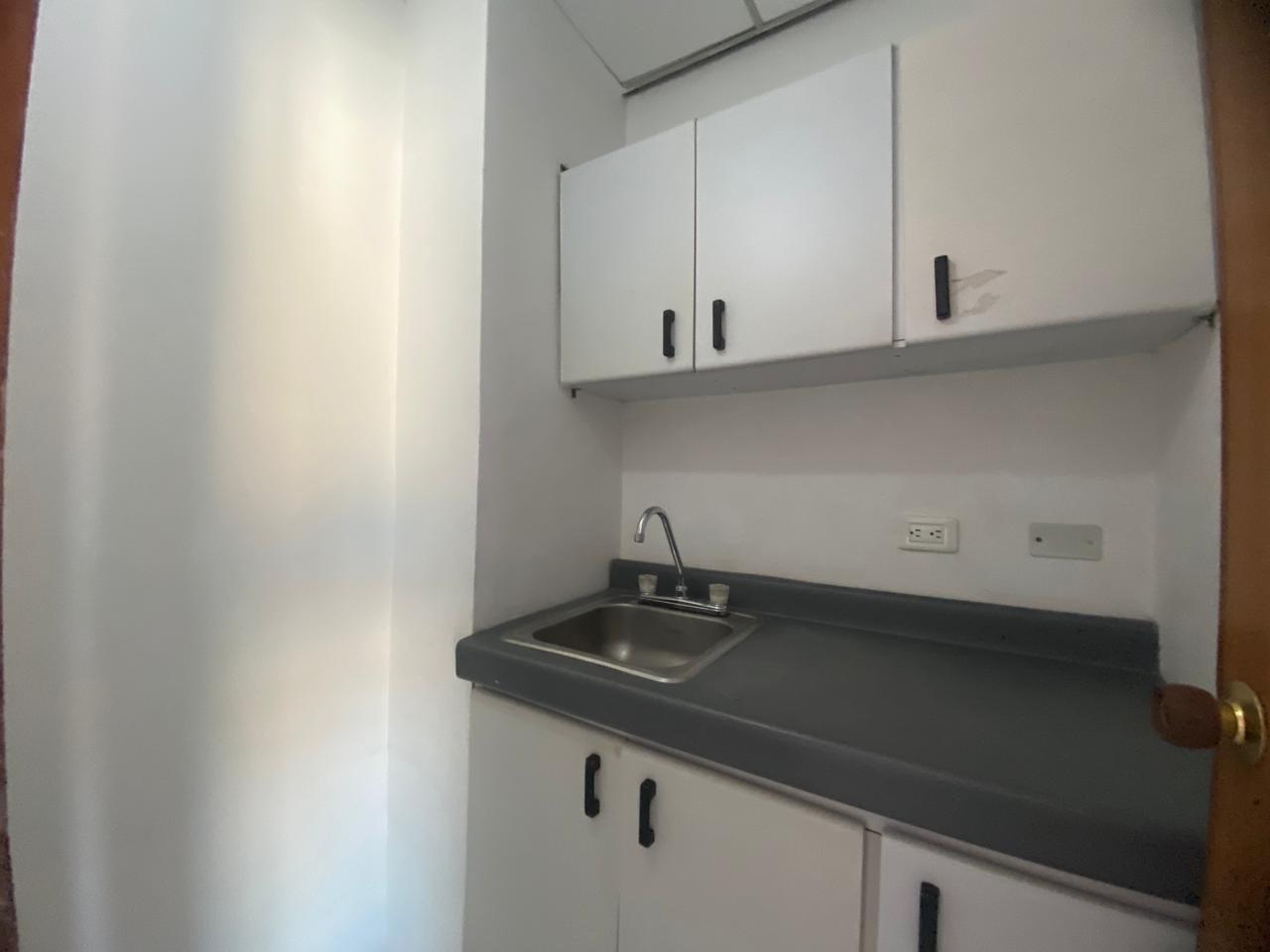 Cómoda Oficina en Arriendo en Laureles, Medellín