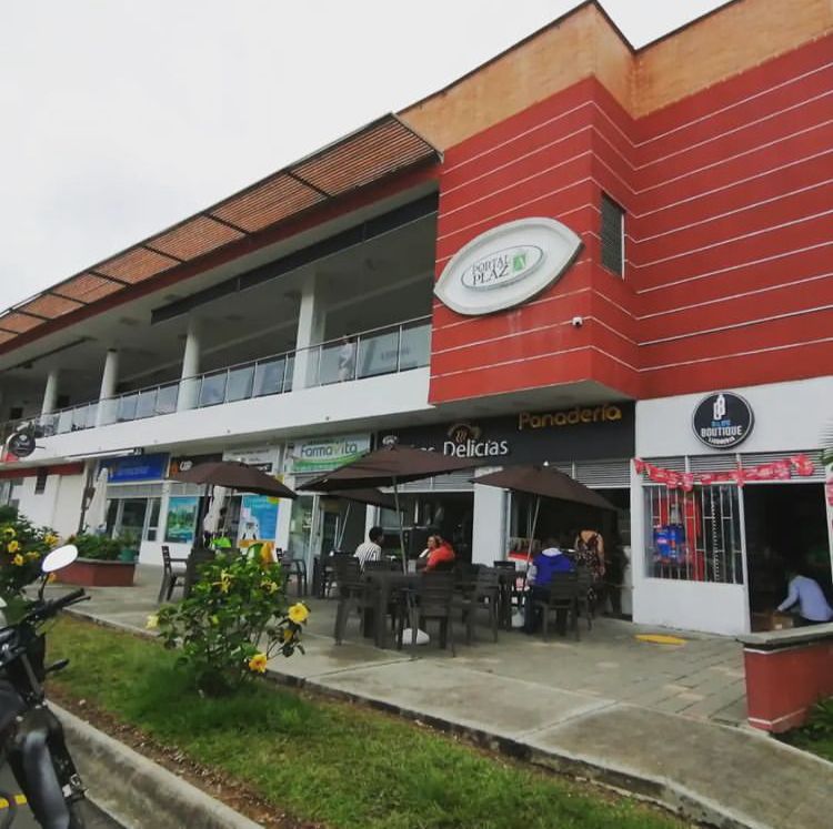 VENTA AMPLIOS LOCALES SECTOR GALICIA PEREIRA