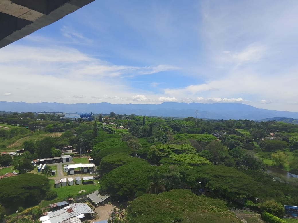 VENTA ROOF TOP CON ESPECTACULAR VISTA ZONA EXCLUSIVA CERRITOS PEREIRA