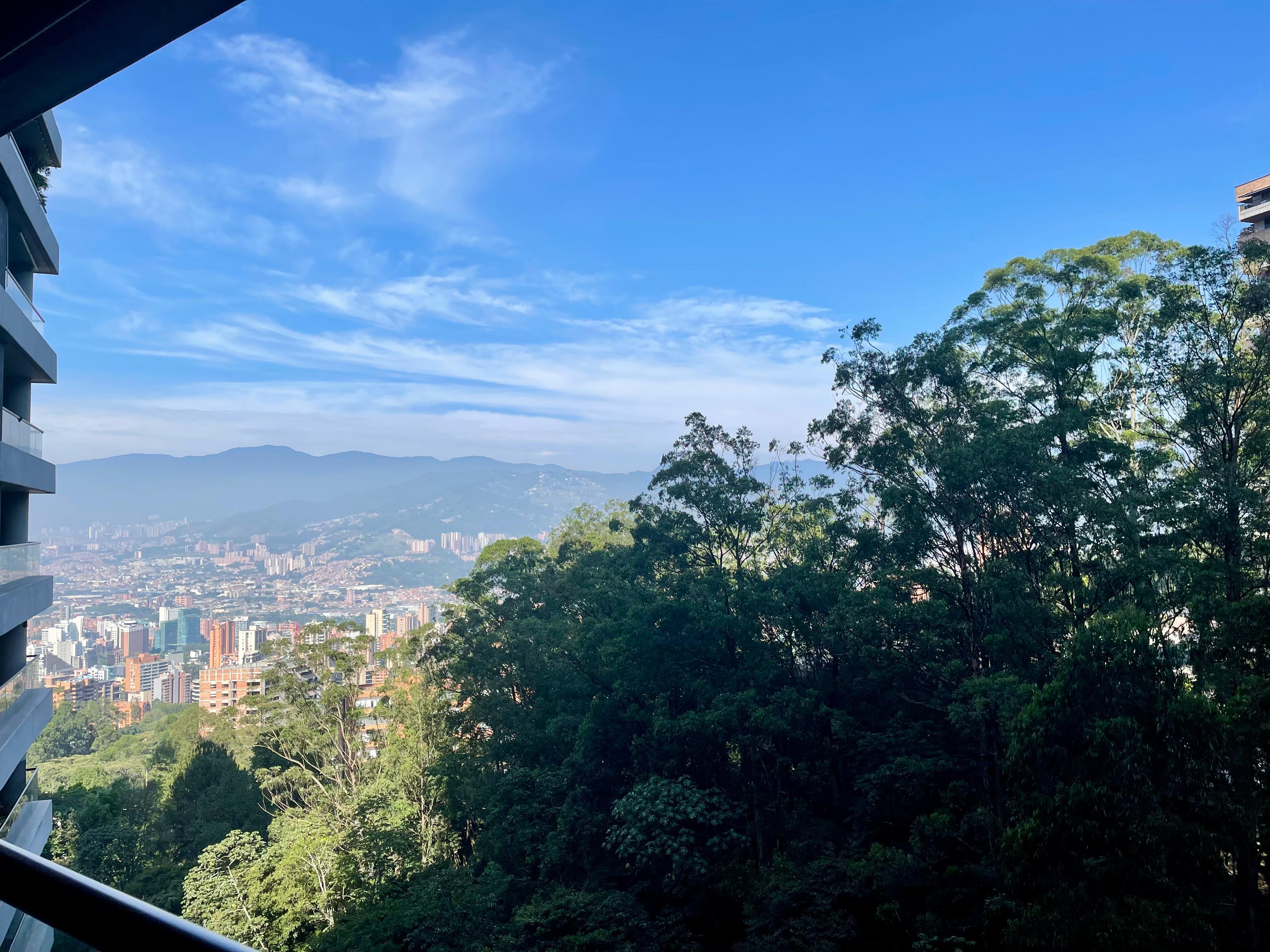 Vendo apartamento moderno en el poblado sector la superior Medellin🍀