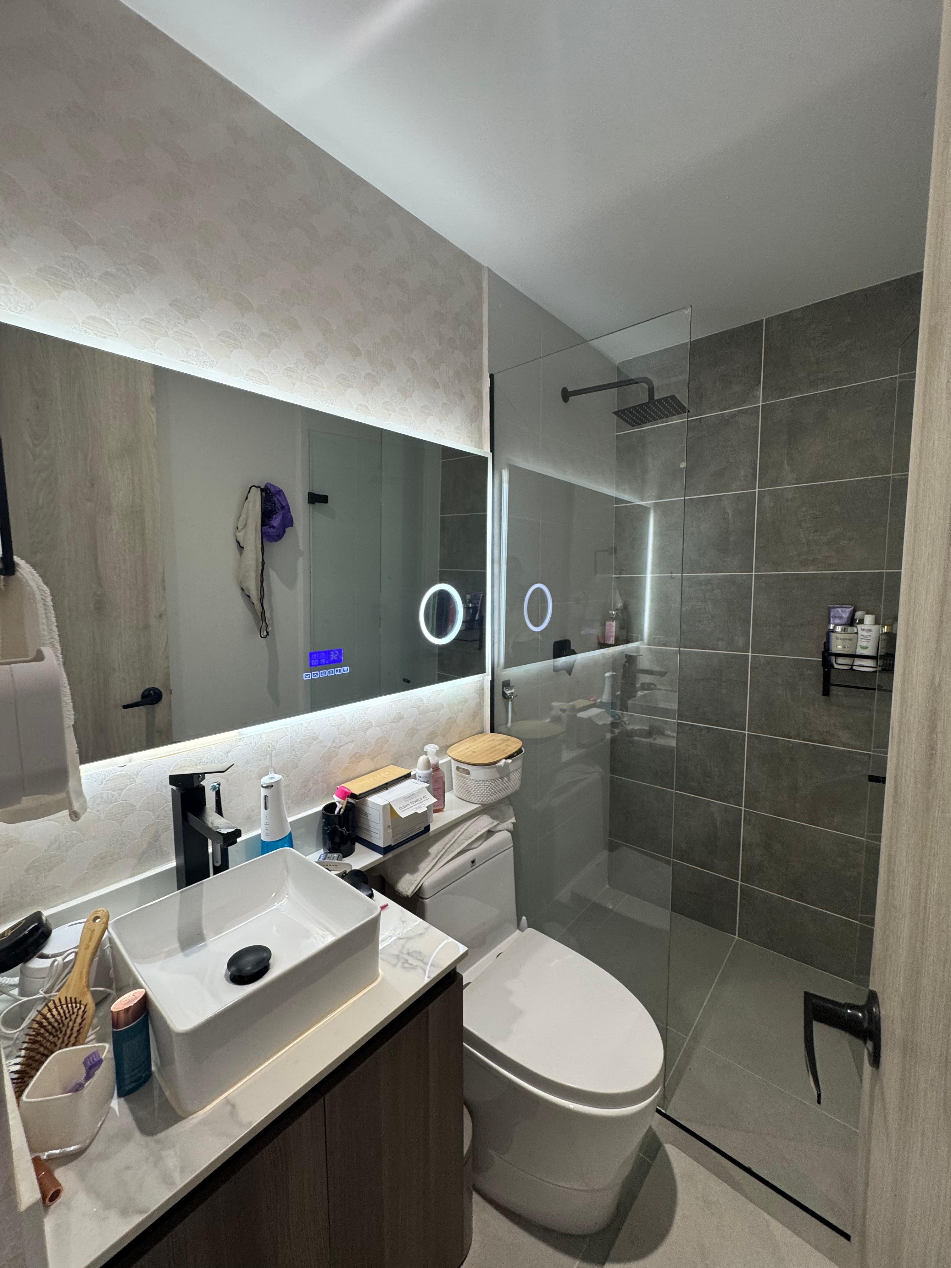 VENDO APARTAMENTO EN EL POBLADO CERCA AL CENTRO COMERCIAL SANTAFE