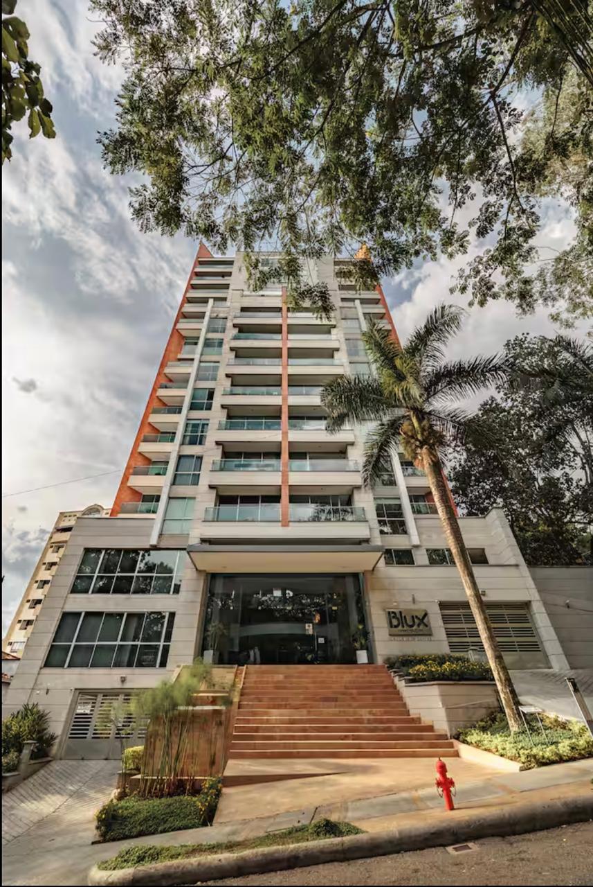 VENDE APARTAESTUDIO EL POBLADO MEDELLIN