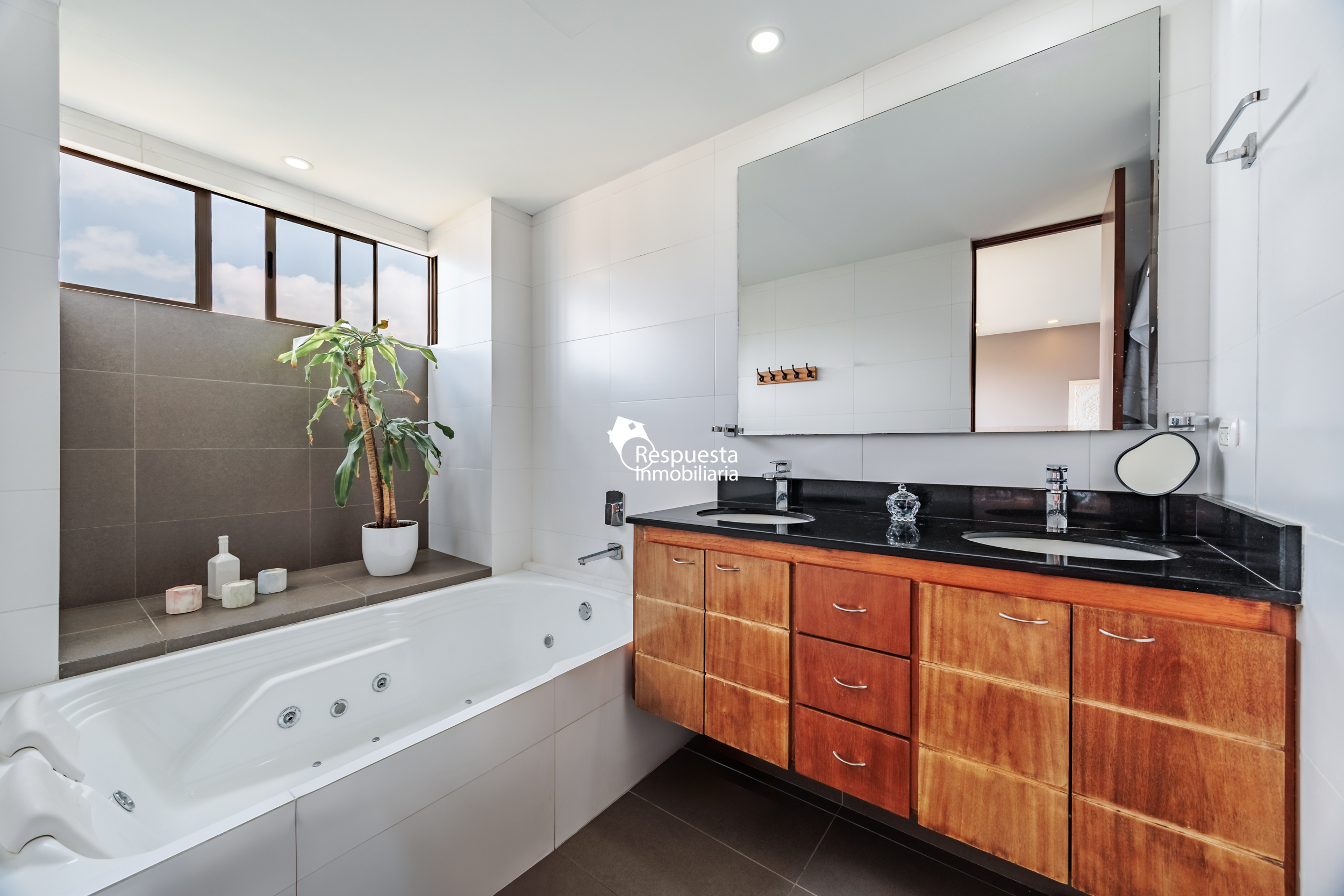 Venta apartamento El Poblado, Medellin