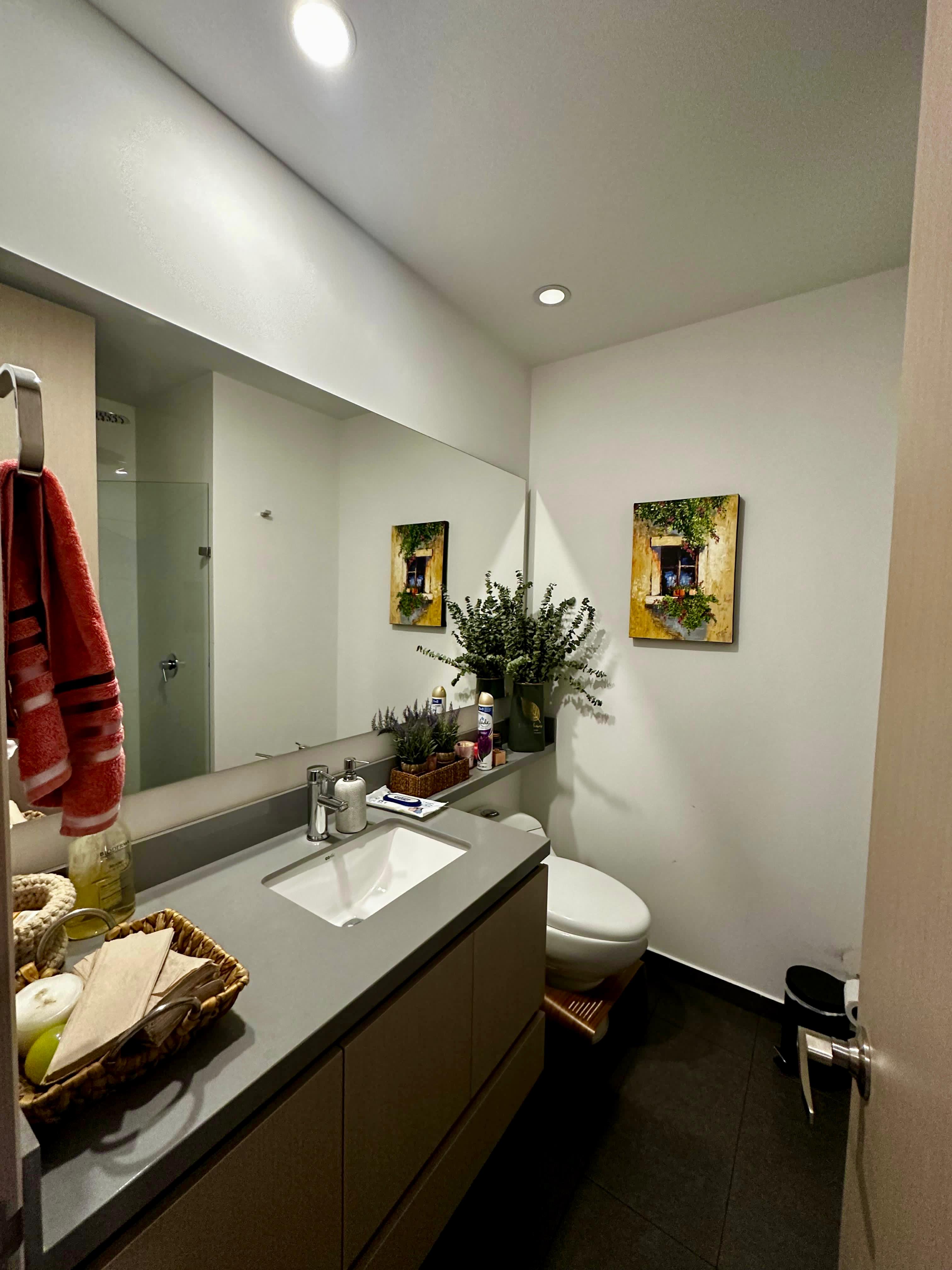 Vendo apartamento moderno en el poblado sector la superior Medellin🍀