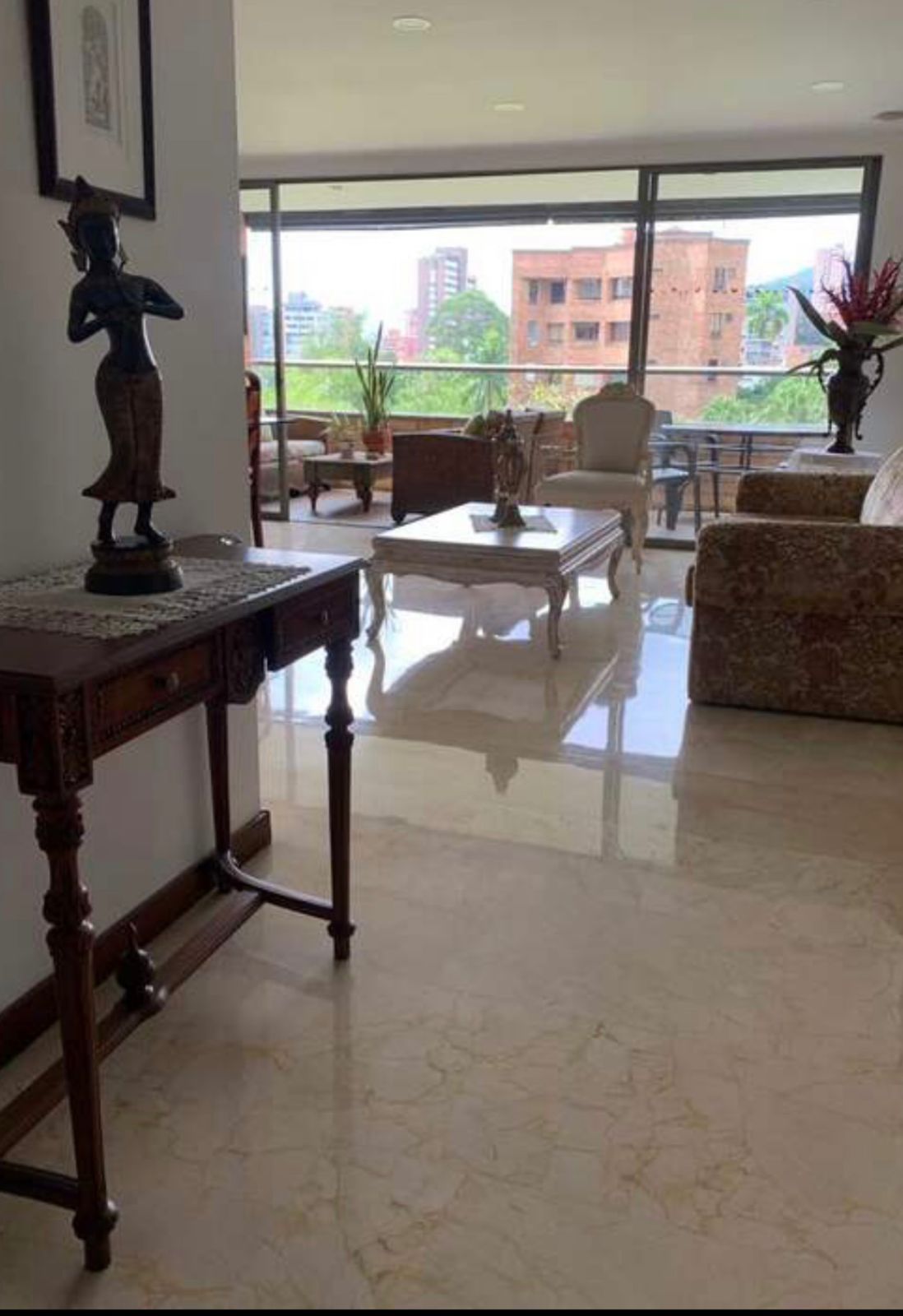 VENTA APARTAMENTO POBLADO CERCA A LA MILLA DE ORO
