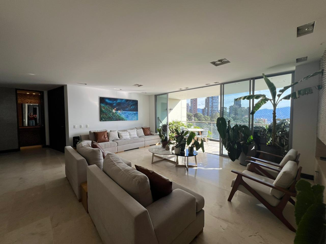 APARTAMENTO POBLADO EXCLUSIVO