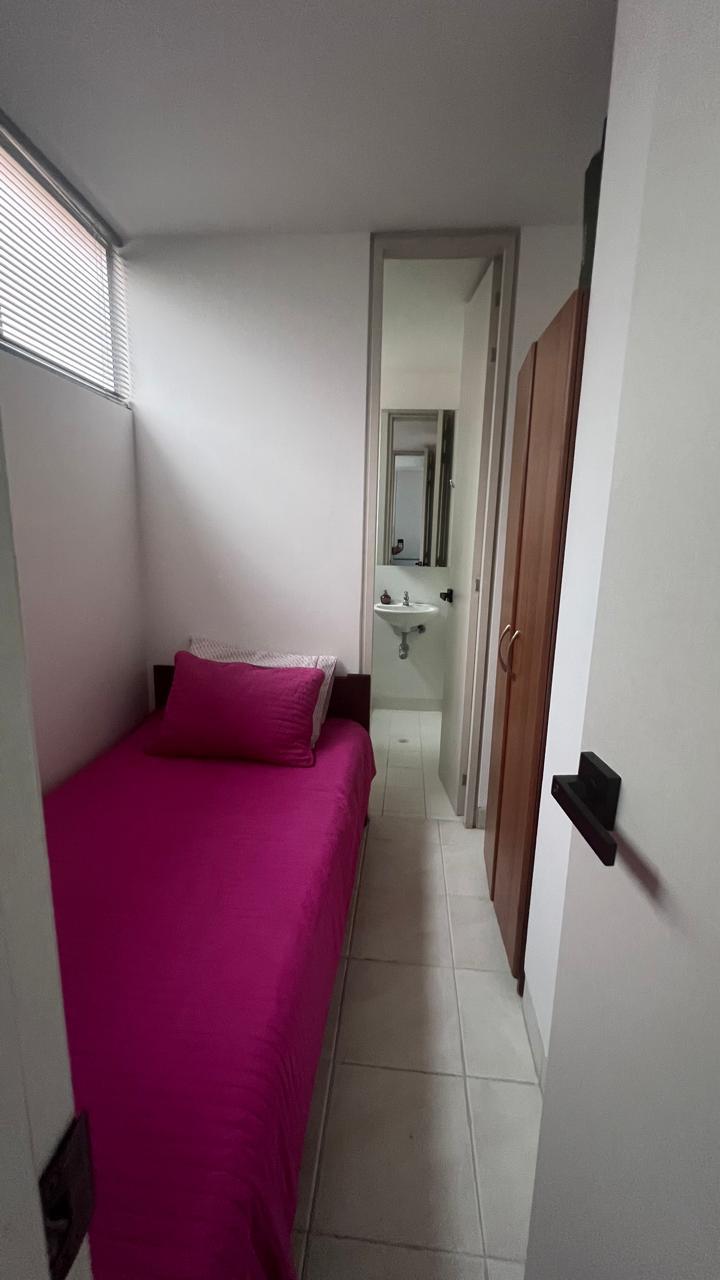 VENTA APARTAMENTO CON TERRAZA EL POBLADO CERCA AL TESORO