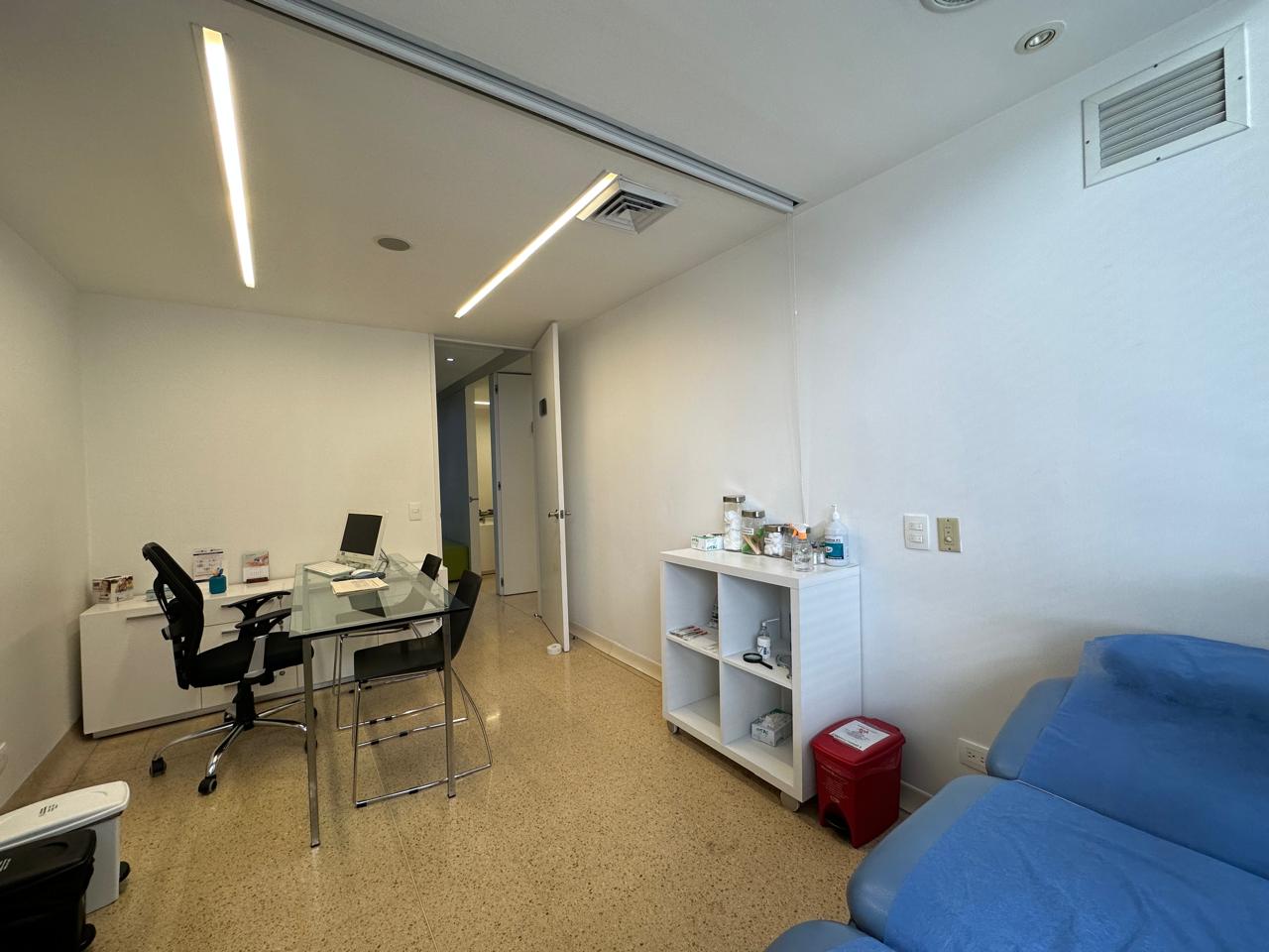 VENTA CONSULTORIO MEDELLIN POBLADO CIUDAD DEL RIO