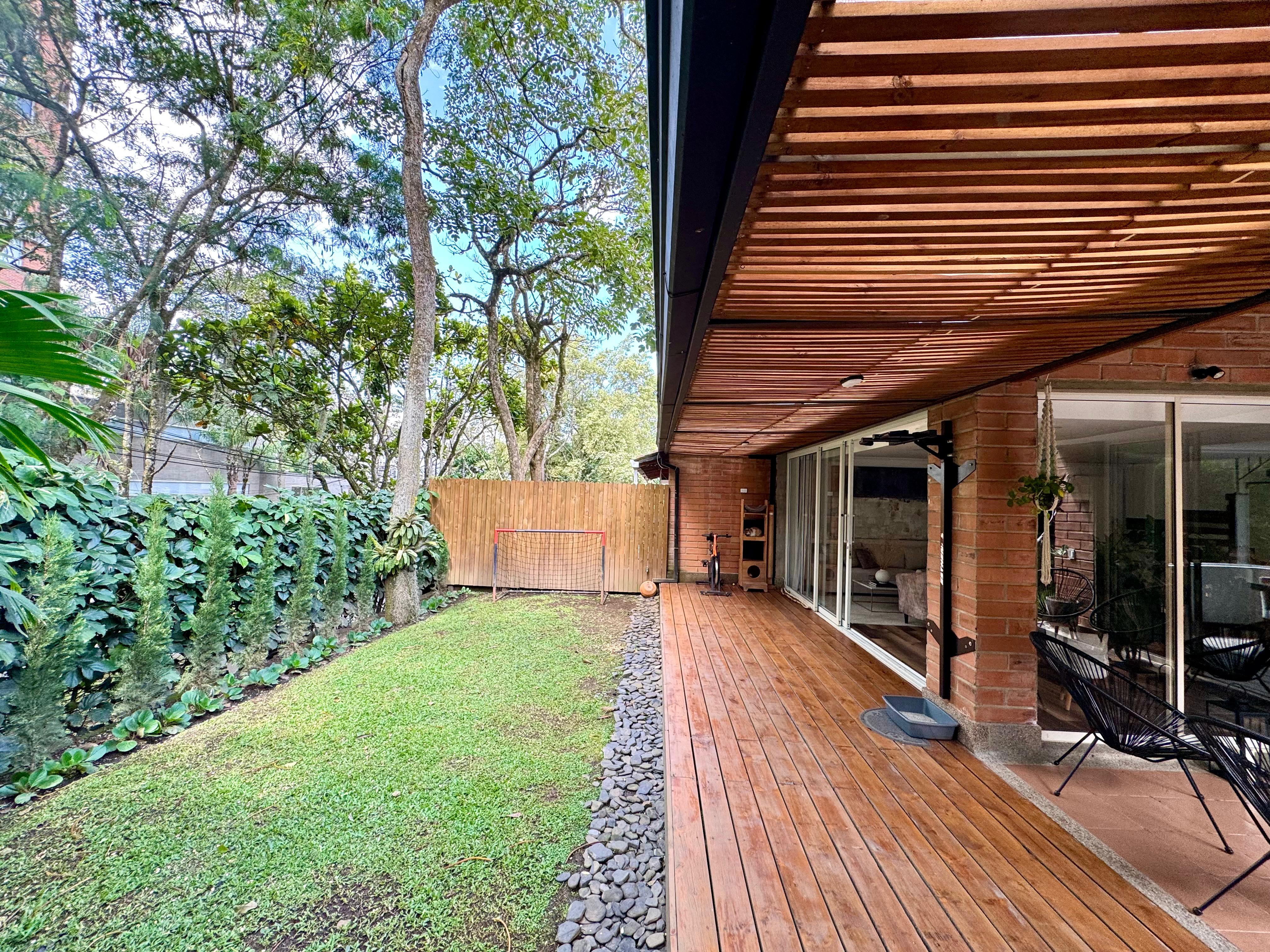 VENTA CASAEN URBANIZACION  MEDELLIN POBLADO SAN LUCAS