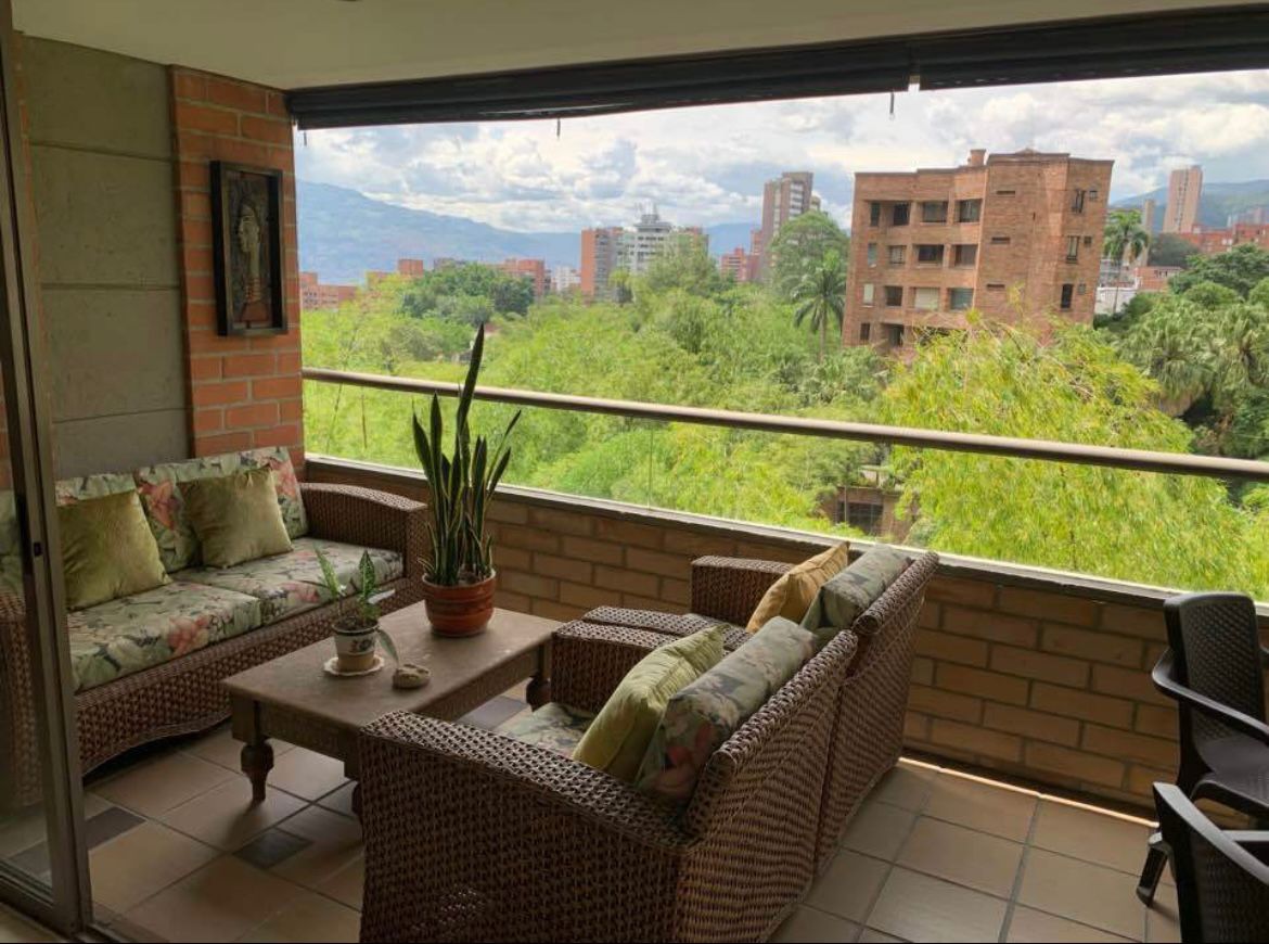 VENTA APARTAMENTO POBLADO CERCA A LA MILLA DE ORO