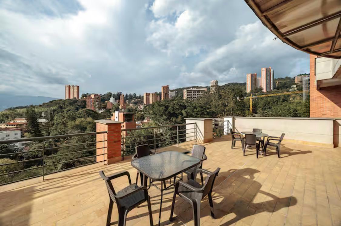 VENDE APARTAESTUDIO EL POBLADO MEDELLIN