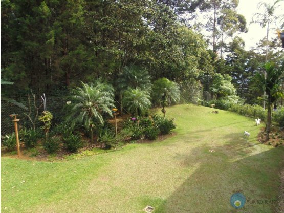Vendo Casa exclusiva en urbanizacion del Poblado -MEDELLIN