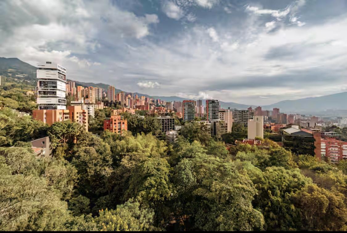 VENDE APARTAESTUDIO EL POBLADO MEDELLIN