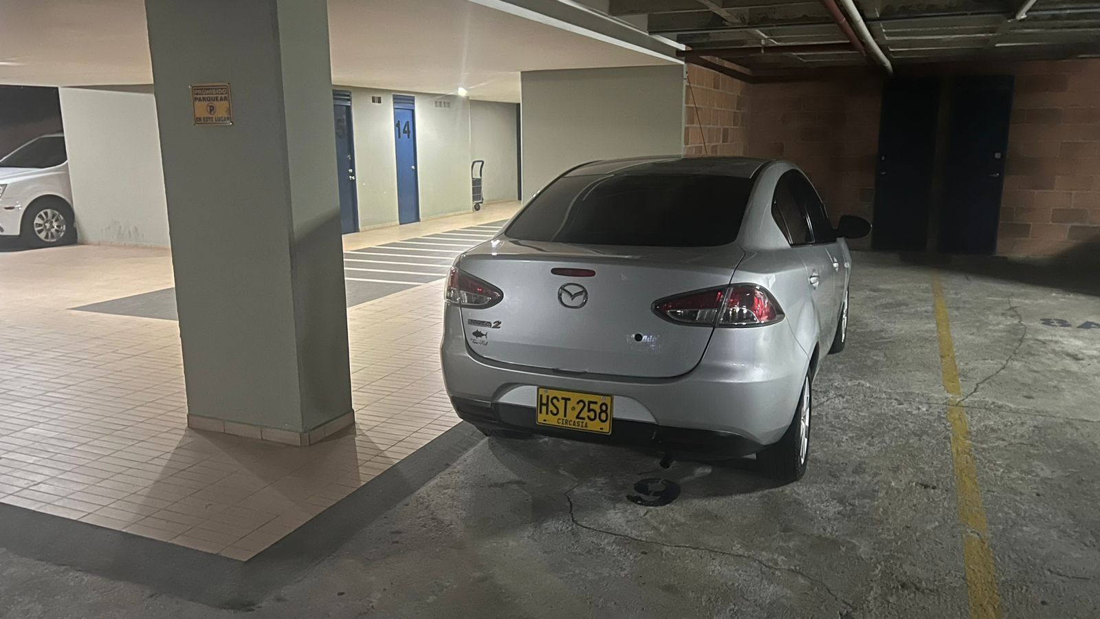 VENTA APARTAMENTO CON TERRAZA EL POBLADO CERCA AL TESORO