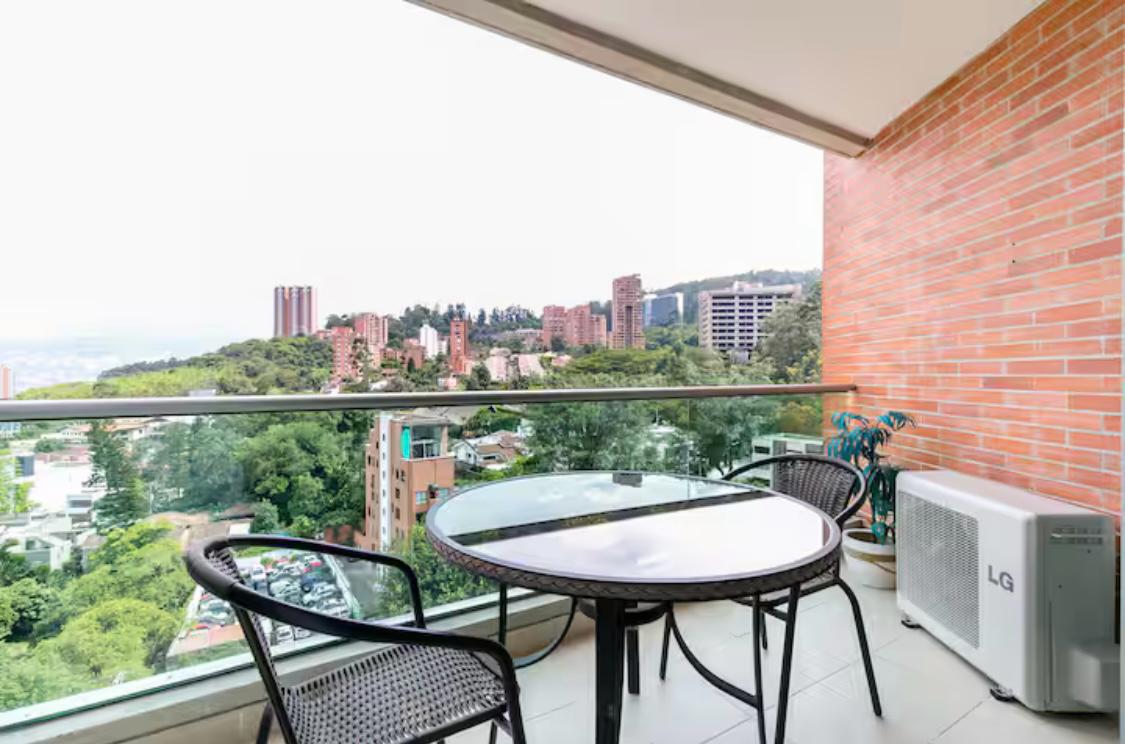 VENDE APARTAESTUDIO EL POBLADO MEDELLIN