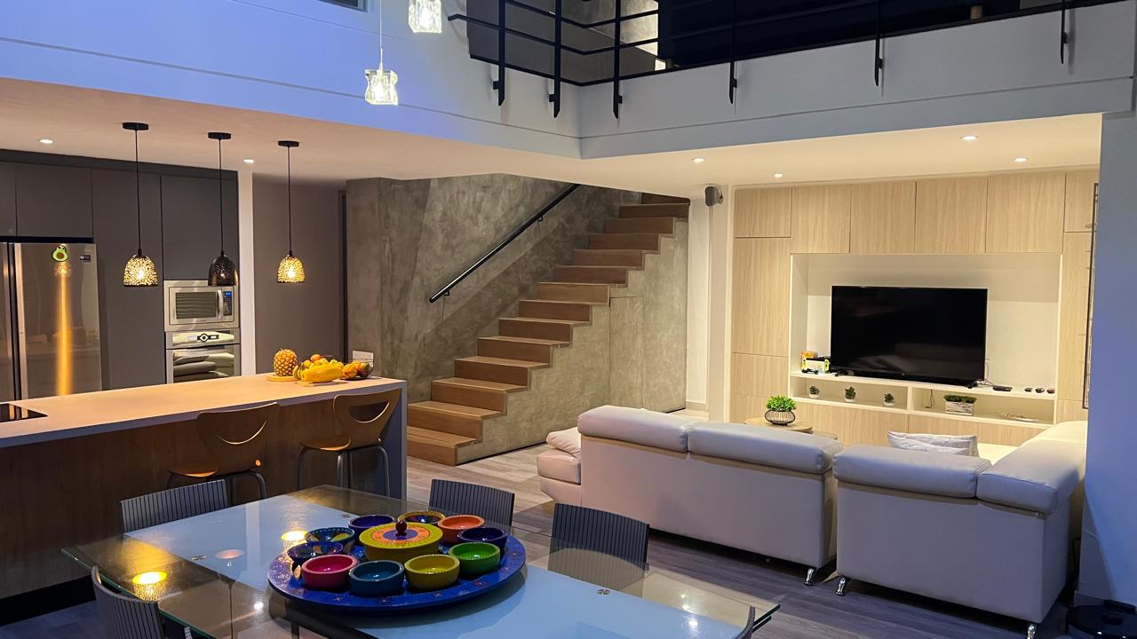 VENTA APARTAMENTO CON TERRAZA EL POBLADO CERCA AL TESORO