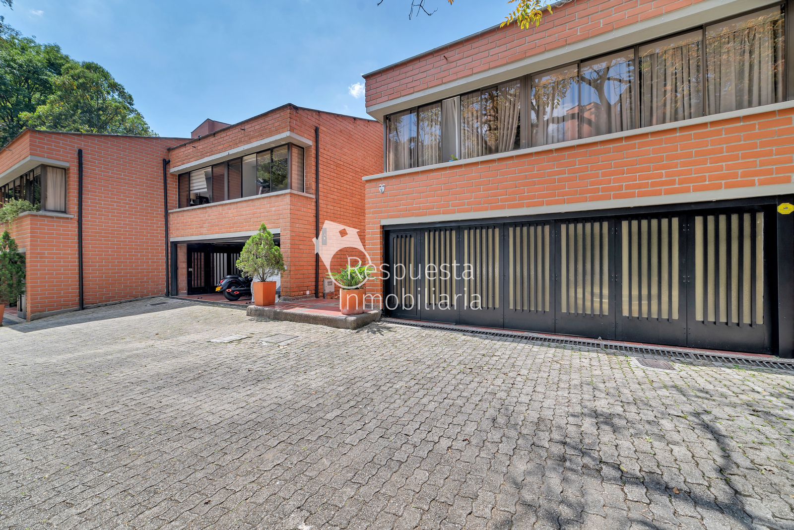CASA EL POBLADO SECTOR COLEGIO MARY MOUNT🍀