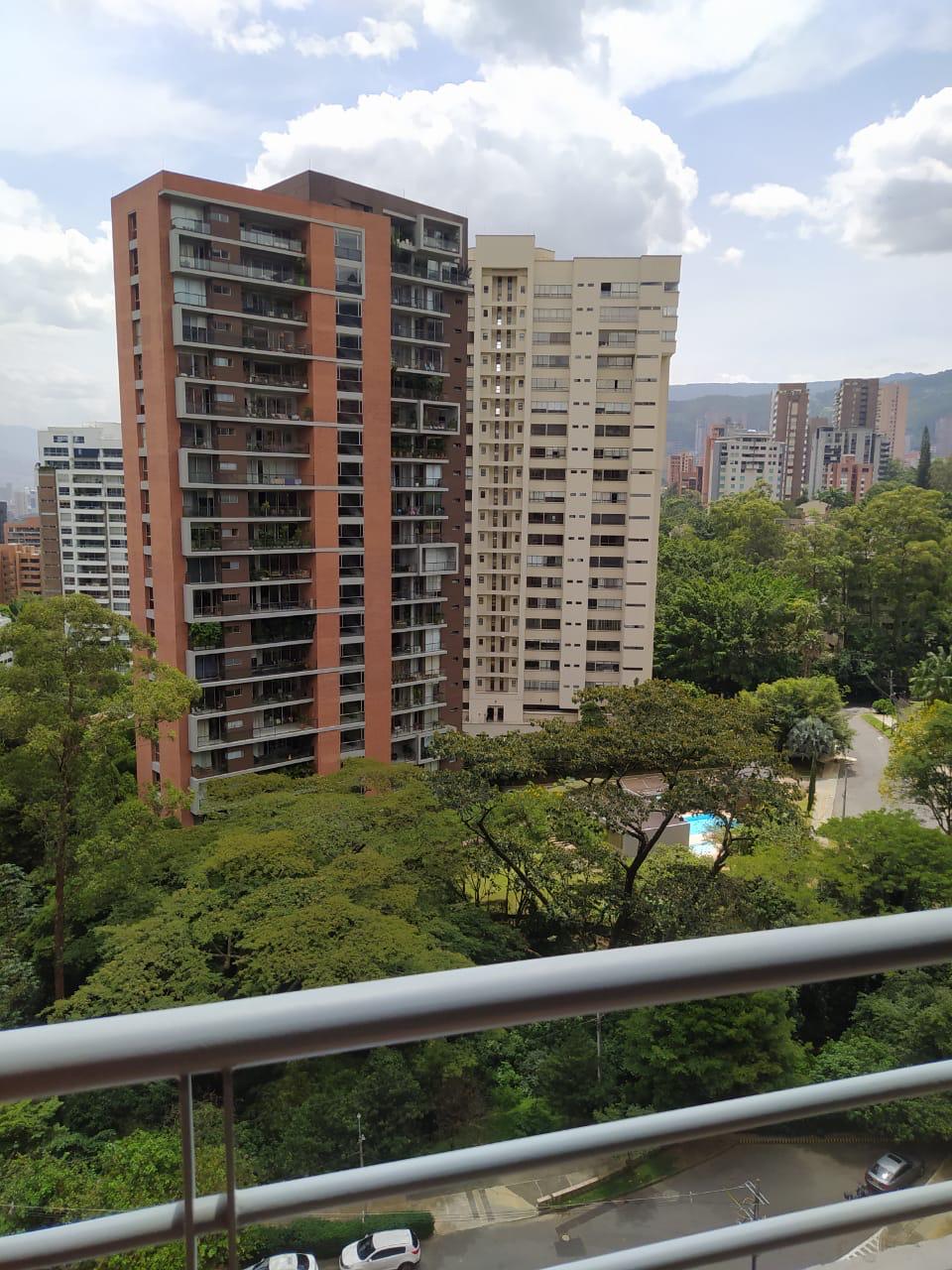 VENTA APARTAMENTO DUPLEX POBLADO MEDELLIN MILLA DE ORO