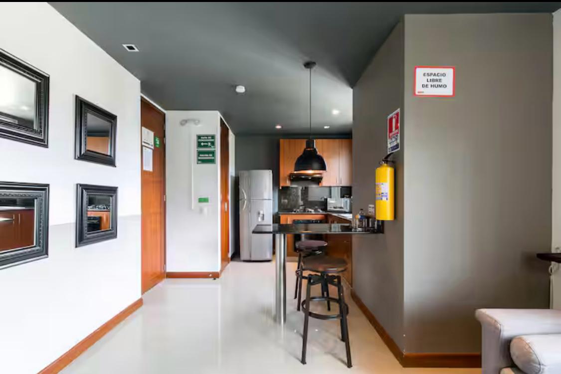 VENDE APARTAESTUDIO EL POBLADO MEDELLIN