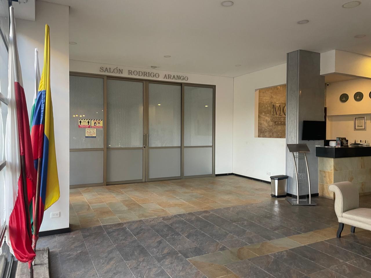 APARTAMENTO _RENTA CORTA por plataforma_  EN LLANOGRANDE 🍀