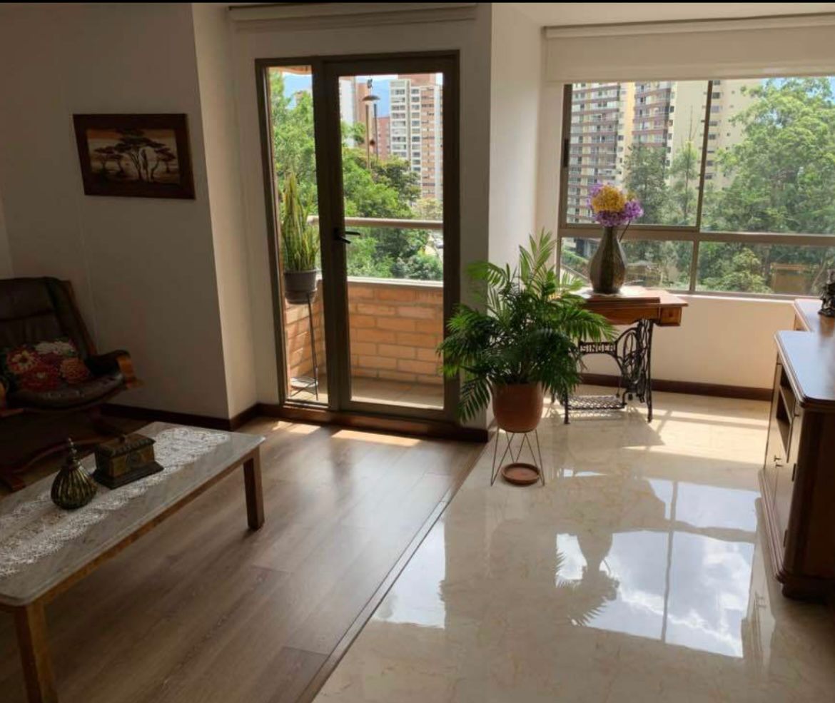 VENTA APARTAMENTO POBLADO CERCA A LA MILLA DE ORO