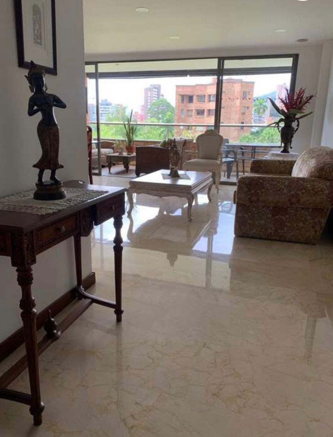 VENTA APARTAMENTO POBLADO CERCA A LA MILLA DE ORO