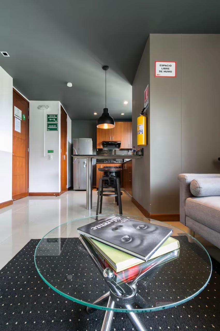 VENDE APARTAESTUDIO EL POBLADO MEDELLIN