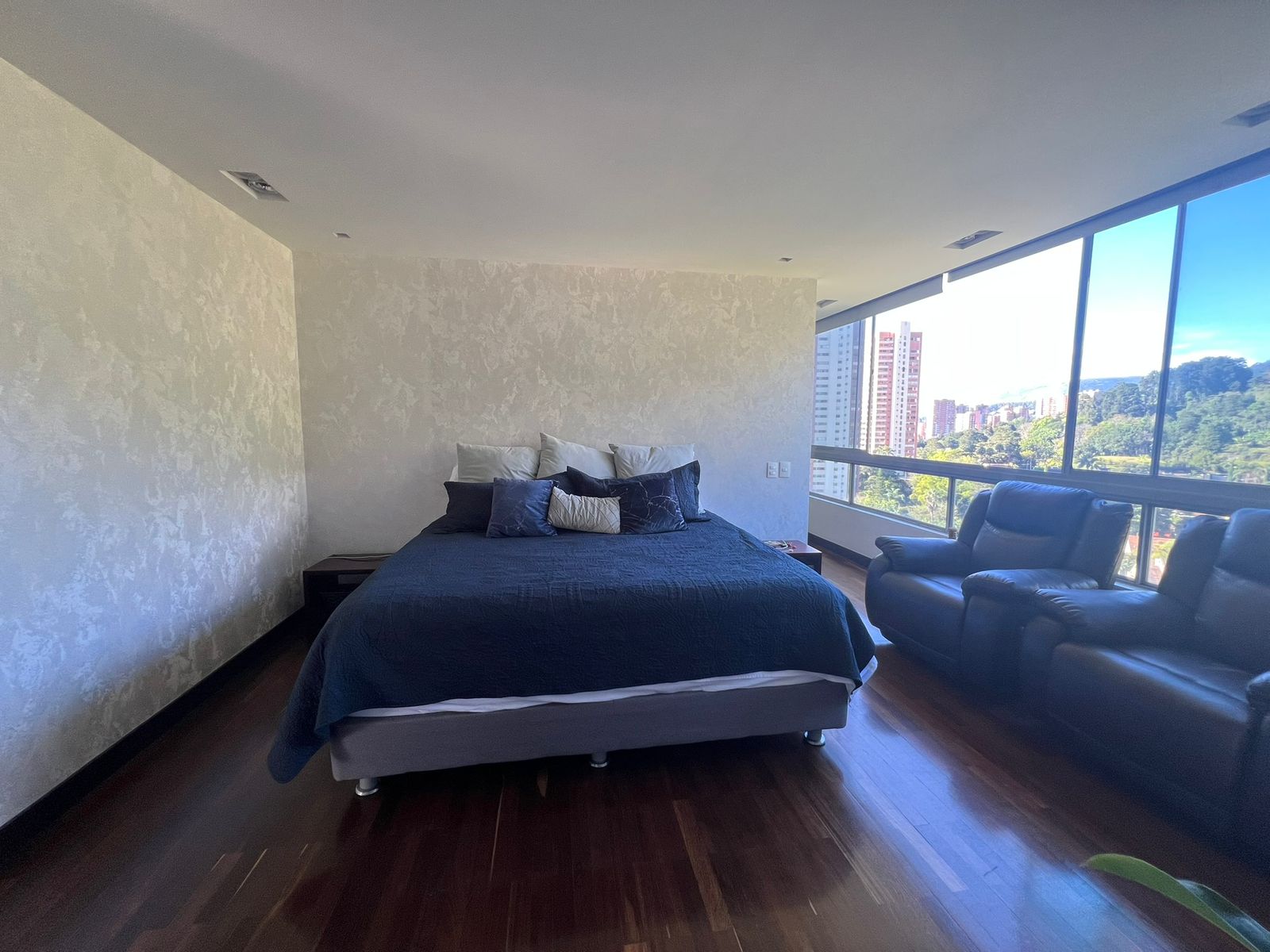 APARTAMENTO POBLADO EXCLUSIVO