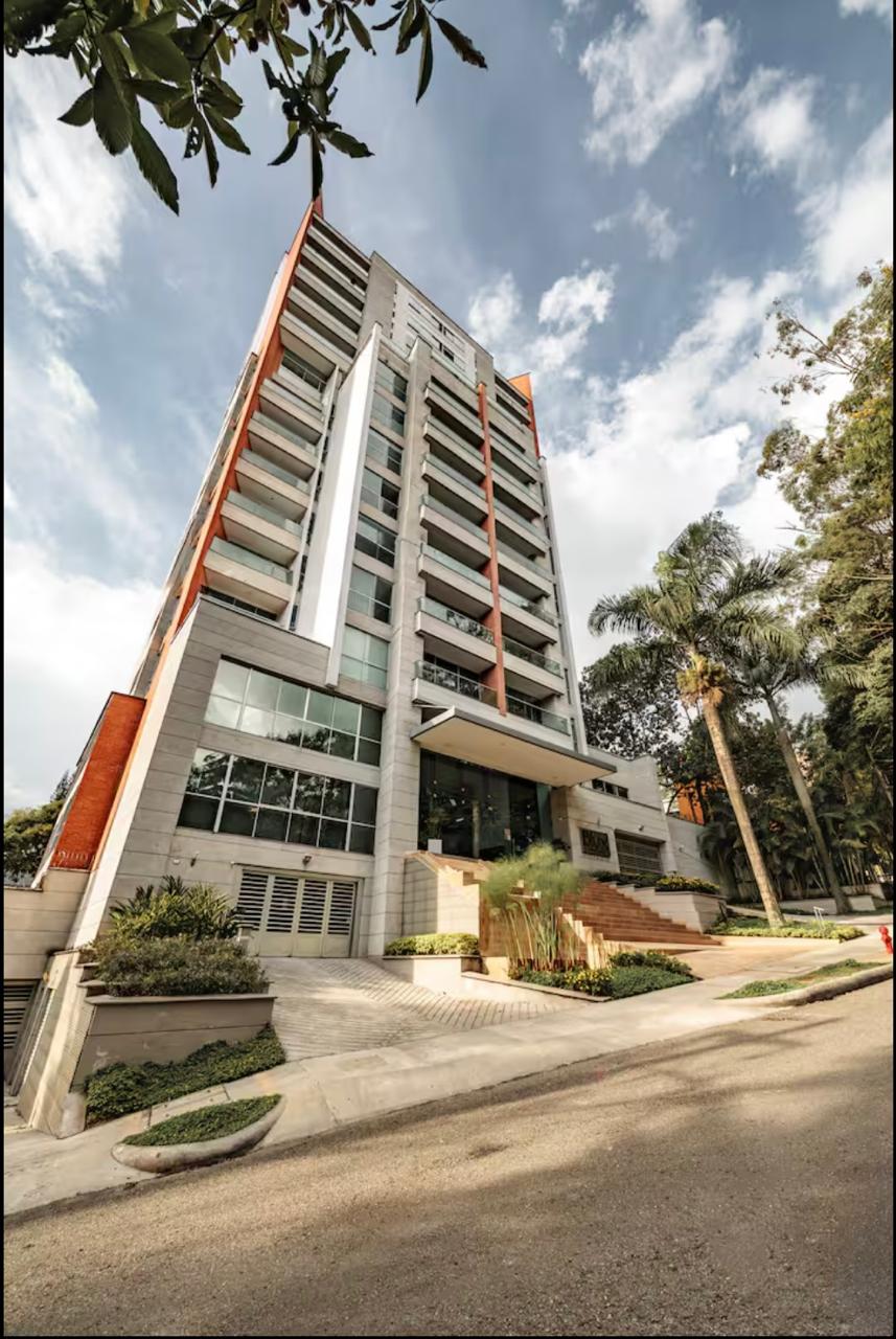 VENDE APARTAESTUDIO EL POBLADO MEDELLIN
