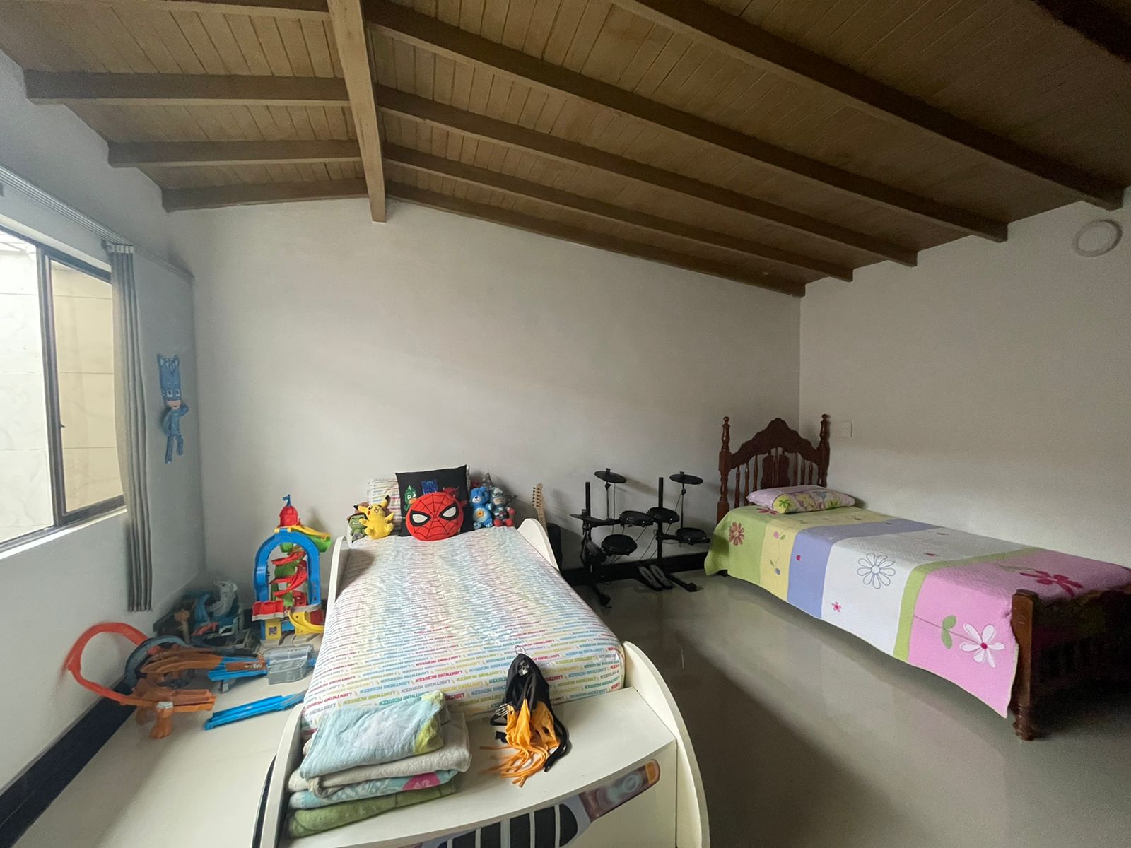 Vendo Casa Medellín, Malibu al lado de la unidad deportiva de belen🍀