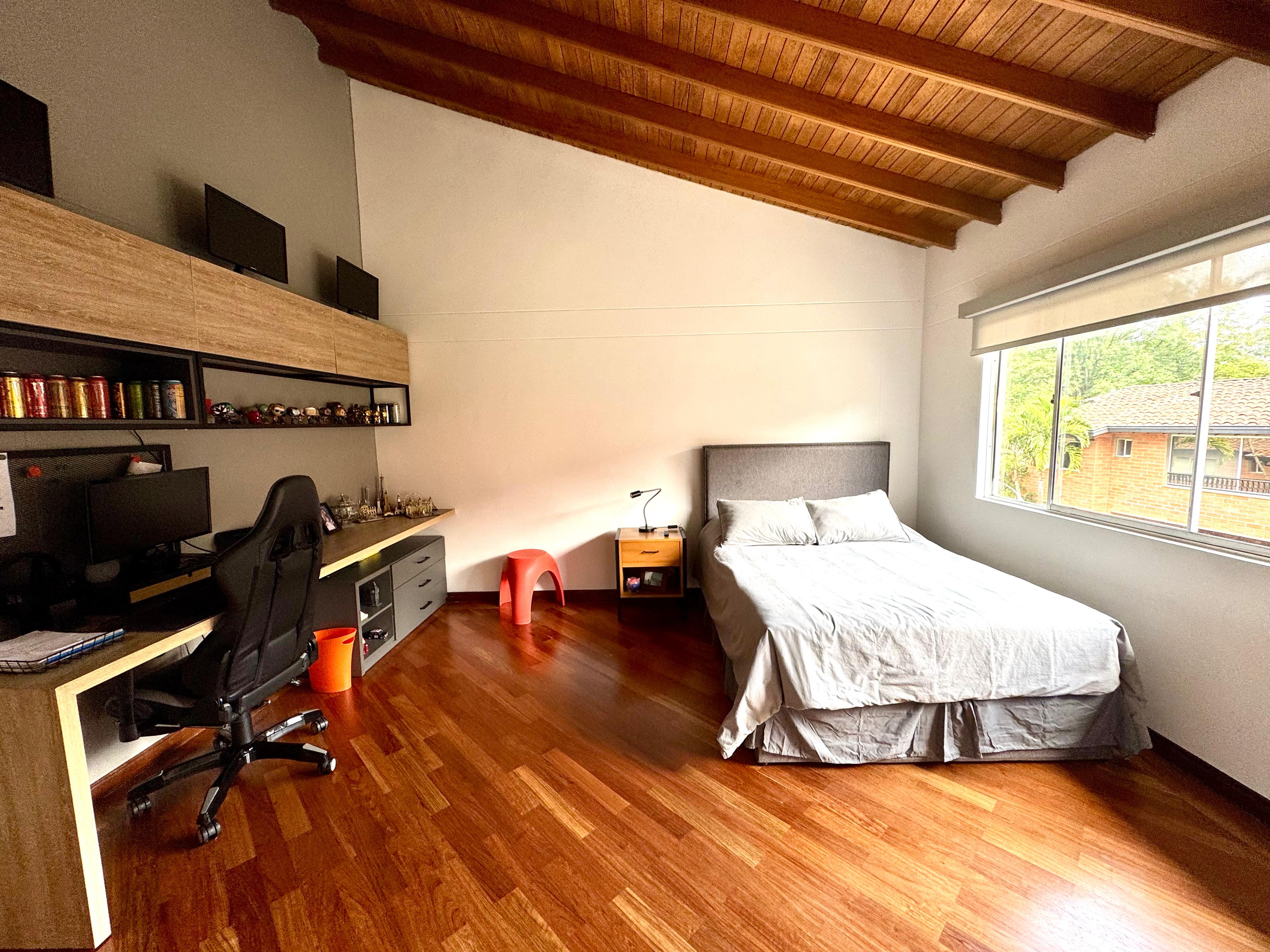 VENTA CASAEN URBANIZACION  MEDELLIN POBLADO SAN LUCAS