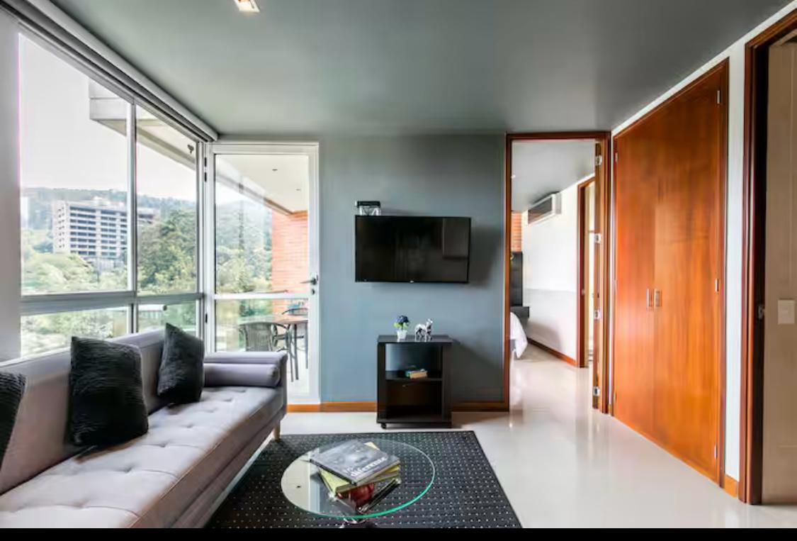 VENDE APARTAESTUDIO EL POBLADO MEDELLIN