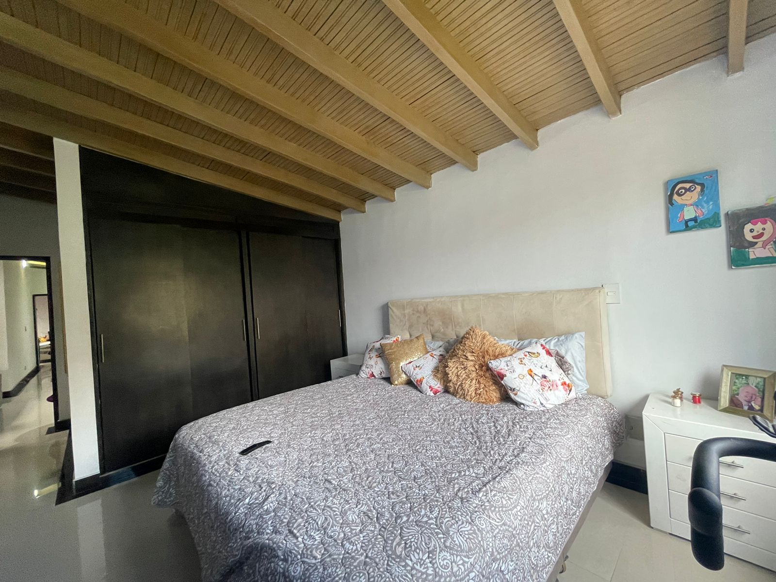 Vendo Casa Medellín, Malibu al lado de la unidad deportiva de belen🍀