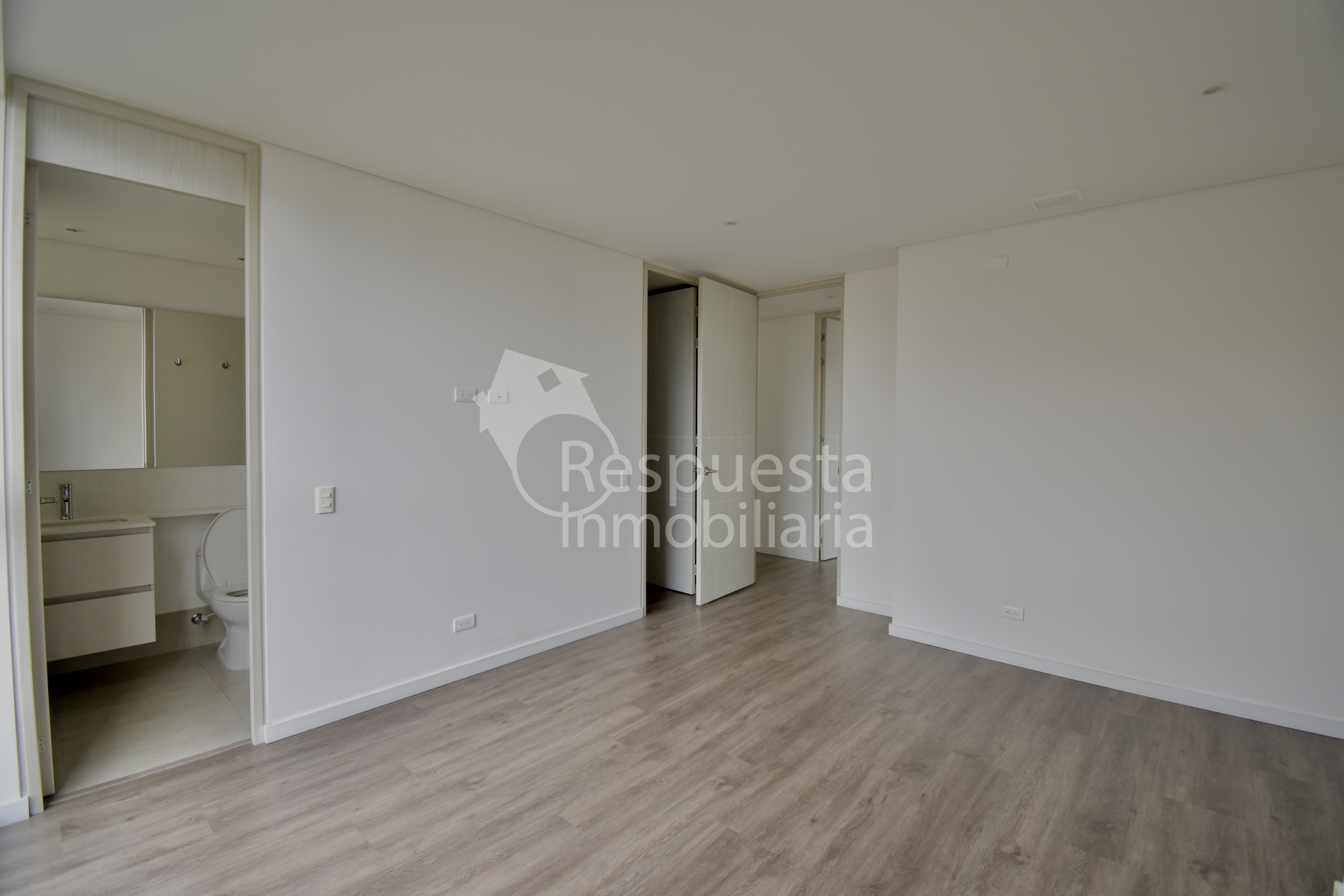 Venta apartamento en el poblado (barrio  Lalinde) - Medellin ✅