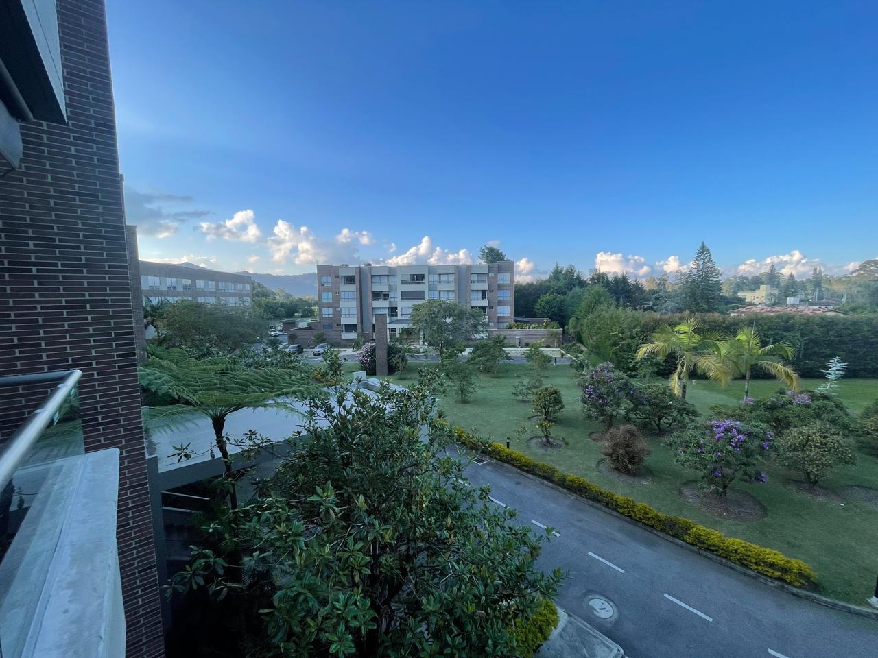APARTAMENTO _RENTA CORTA por plataforma_  EN LLANOGRANDE 🍀