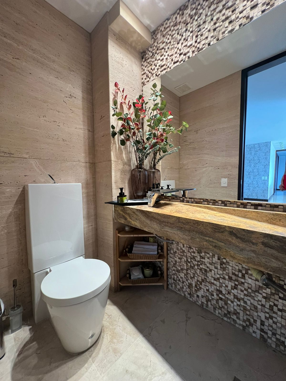APARTAMENTO POBLADO EXCLUSIVO